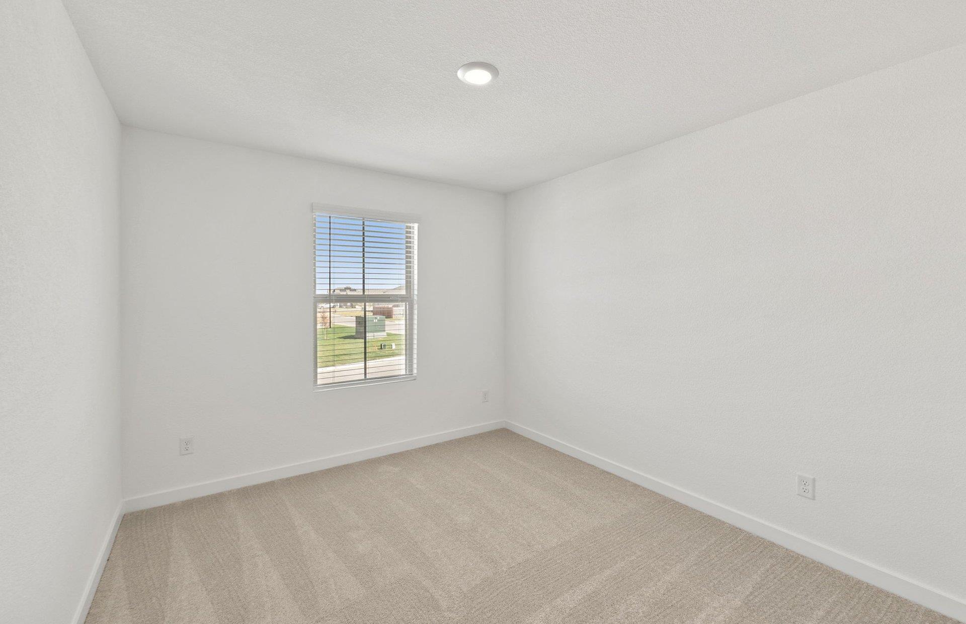 105 Green Berets Bnd, Jarrell, TX 76537