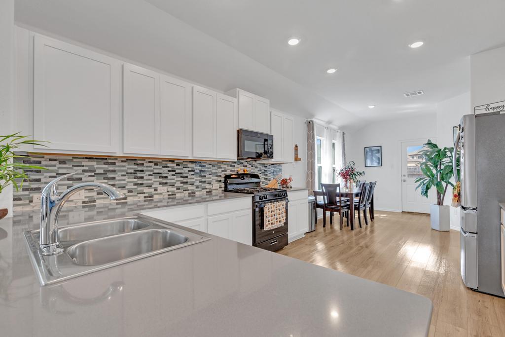 234 Canley Loop, Hutto, TX 78634