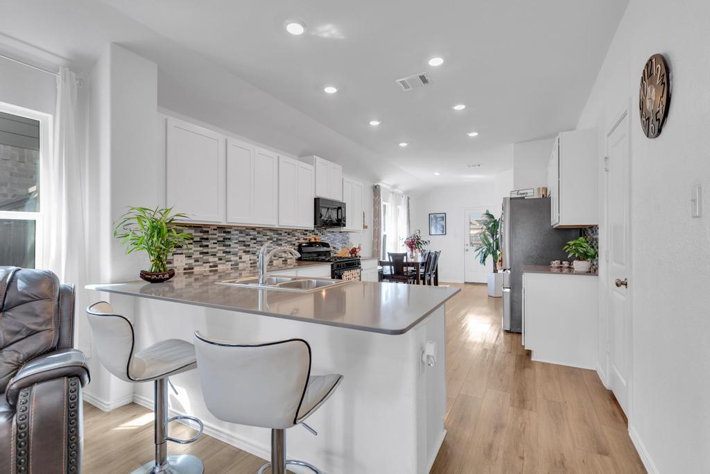 234 Canley Loop, Hutto, TX 78634