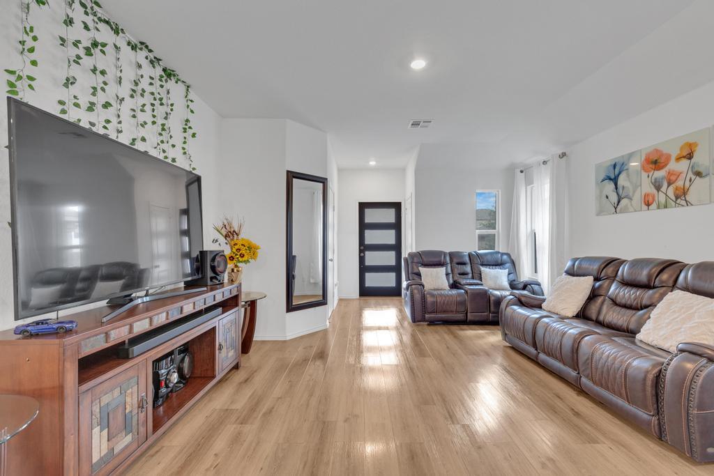 234 Canley Loop, Hutto, TX 78634