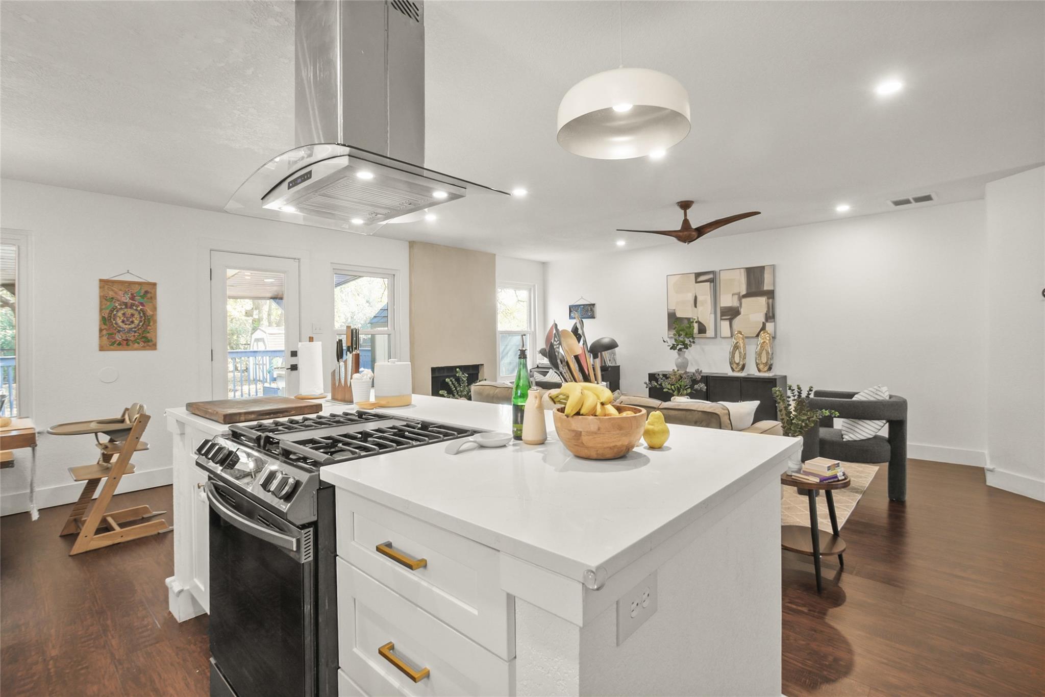 8407 Copano Dr, Austin, TX 78749