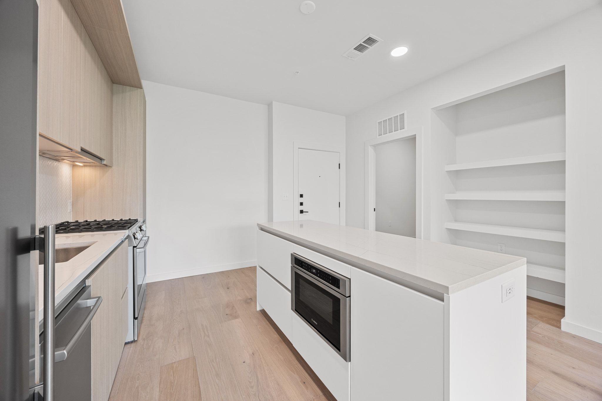 2209 S 1st St # 225, Austin, TX 78704