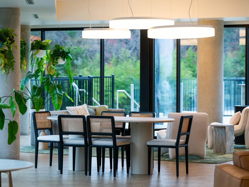 2209 S 1st St # 225, Austin, TX 78704