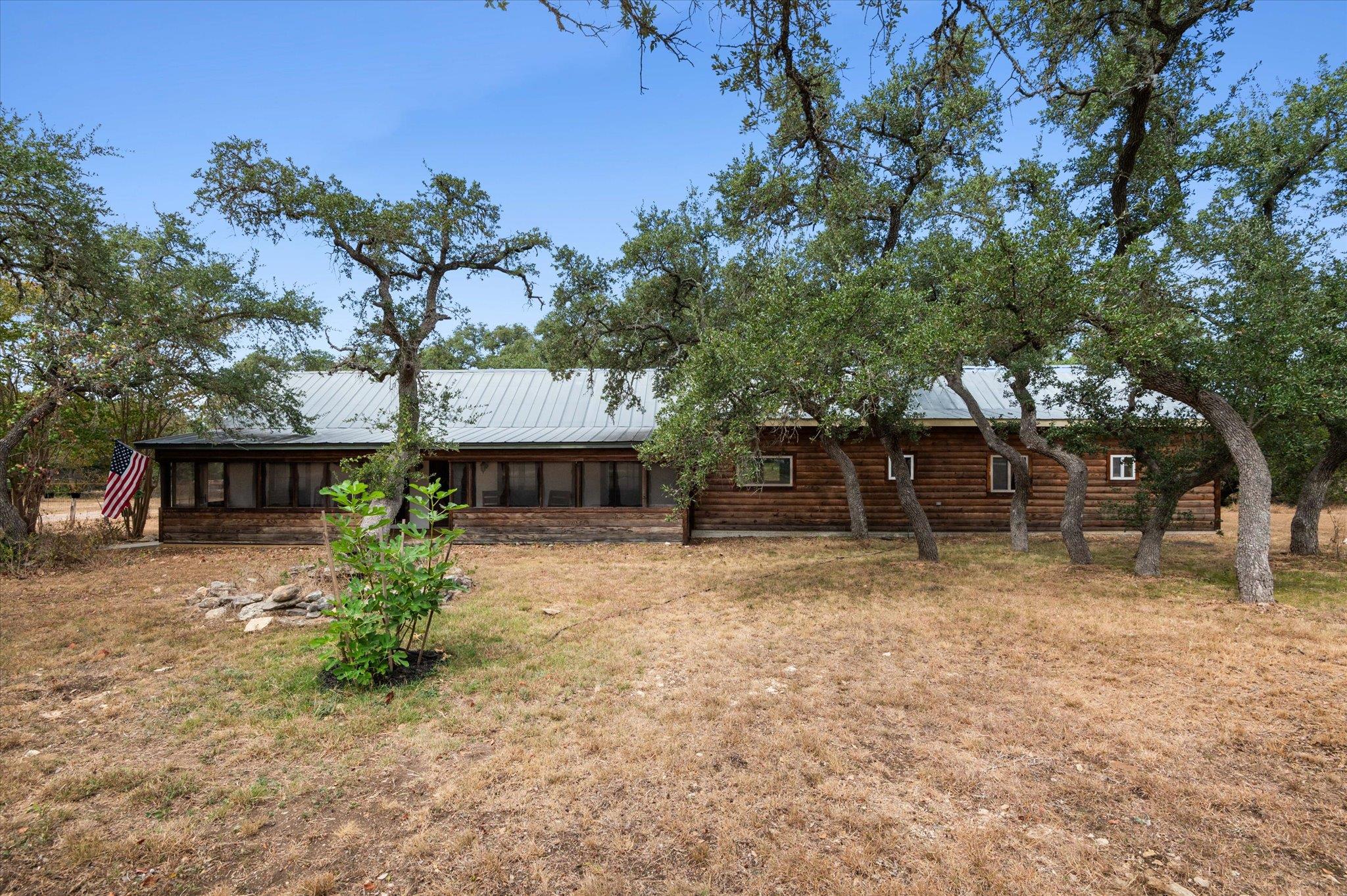 215 Go Away Rd, Blanco, TX 78606
