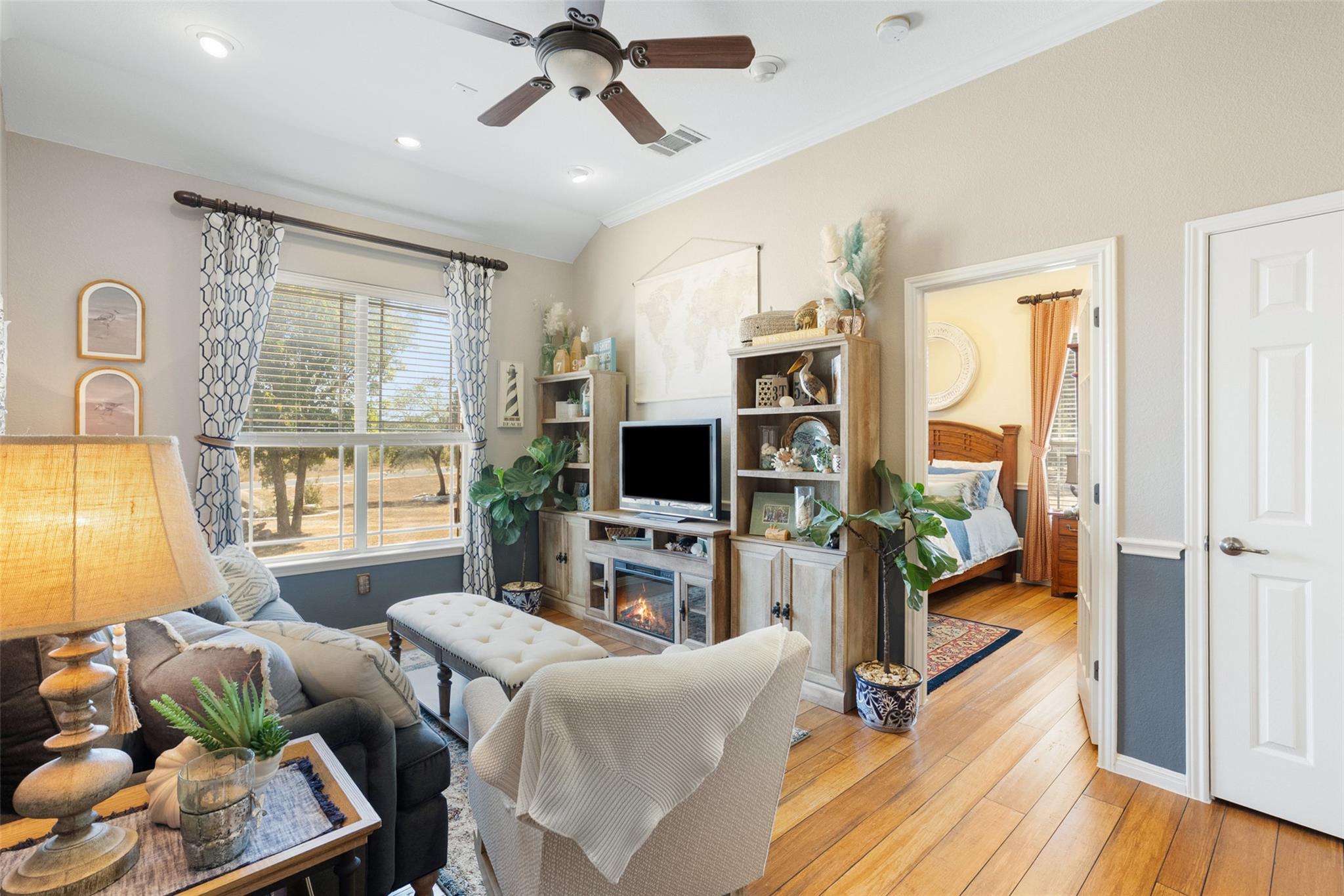 108 High Plains Trl, Spicewood, TX 78669