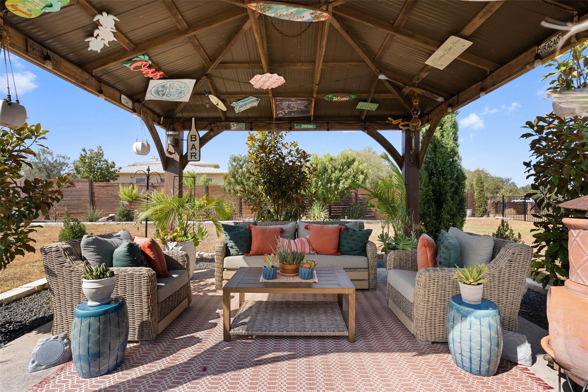 108 High Plains Trl, Spicewood, TX 78669