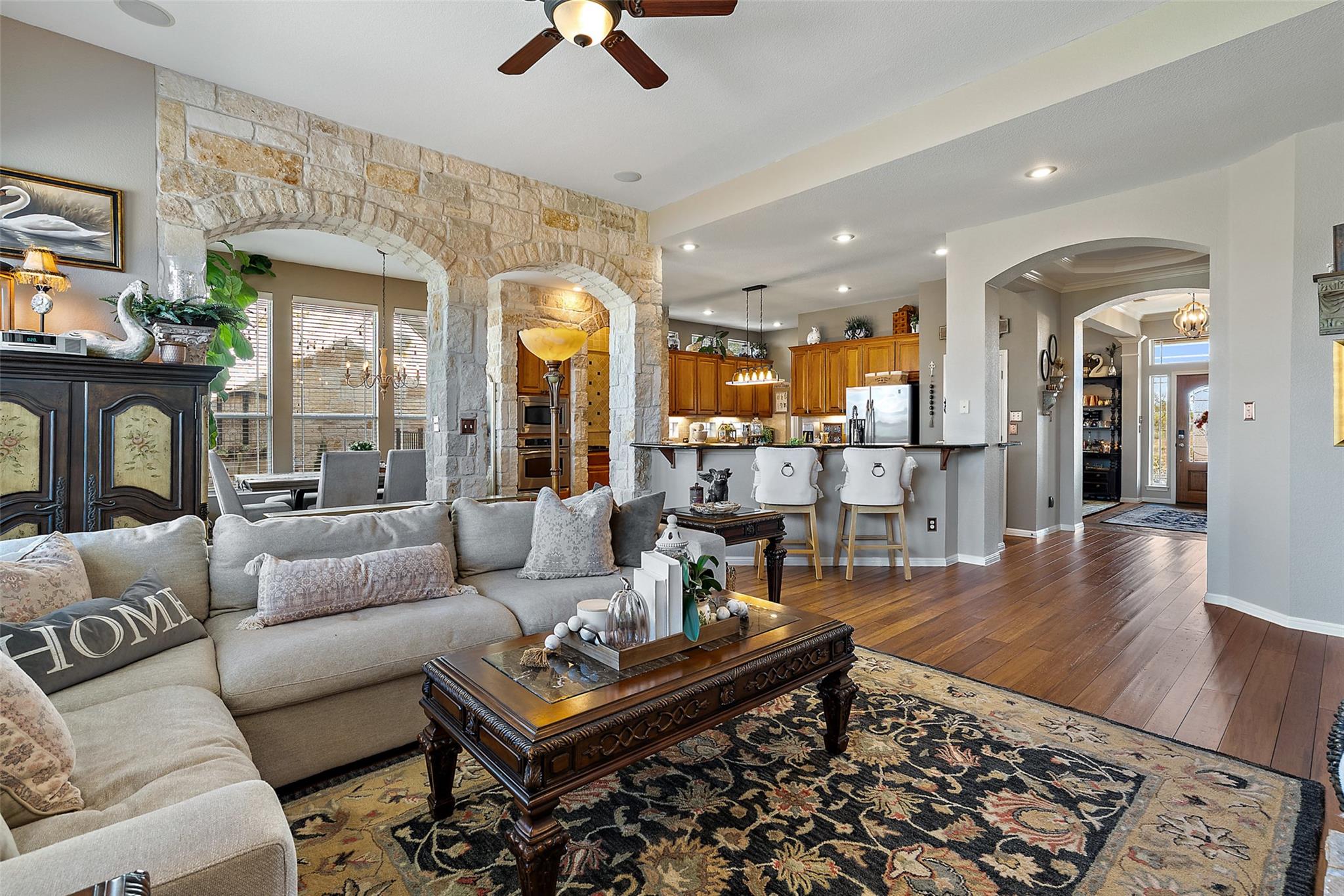 108 High Plains Trl, Spicewood, TX 78669