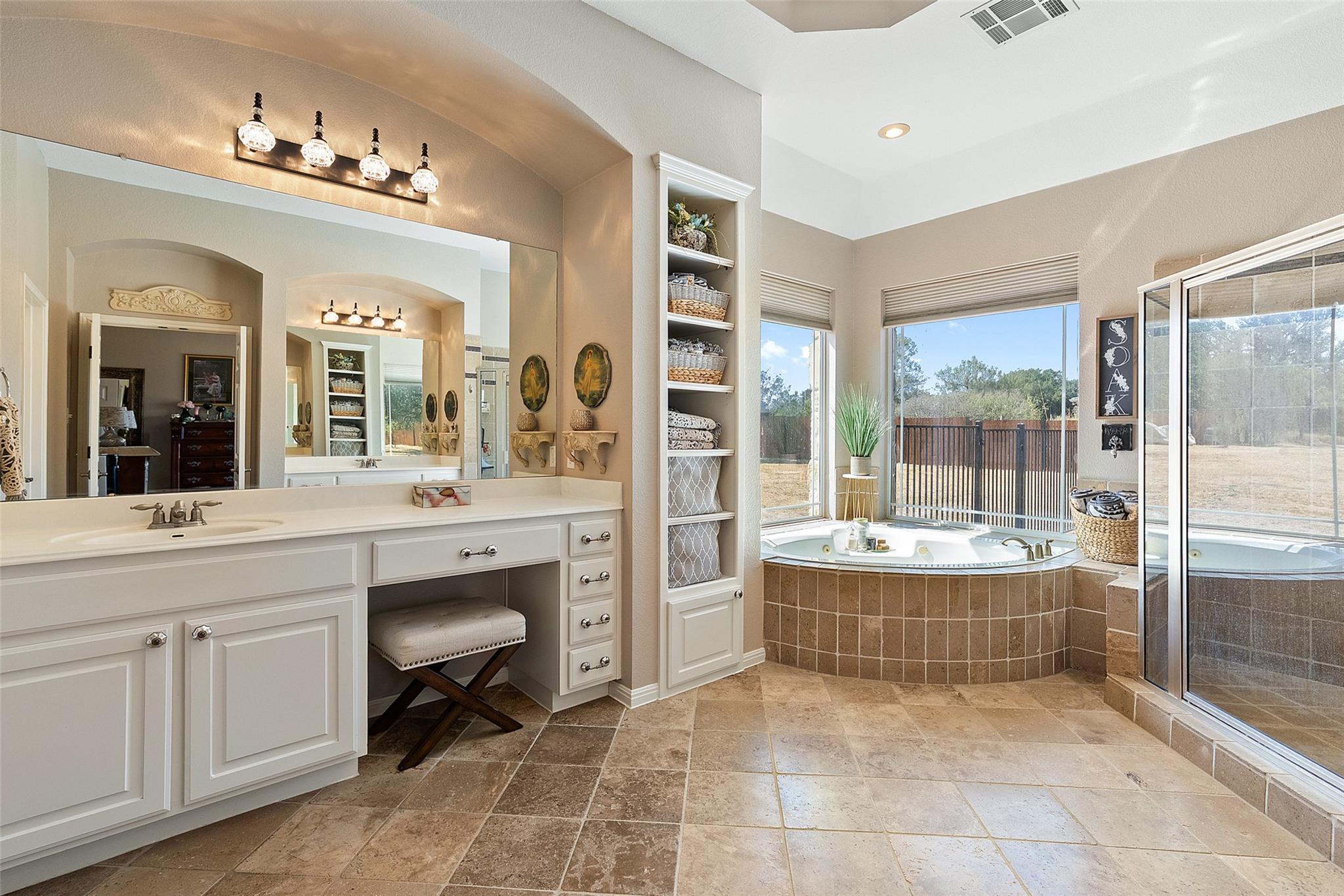 108 High Plains Trl, Spicewood, TX 78669