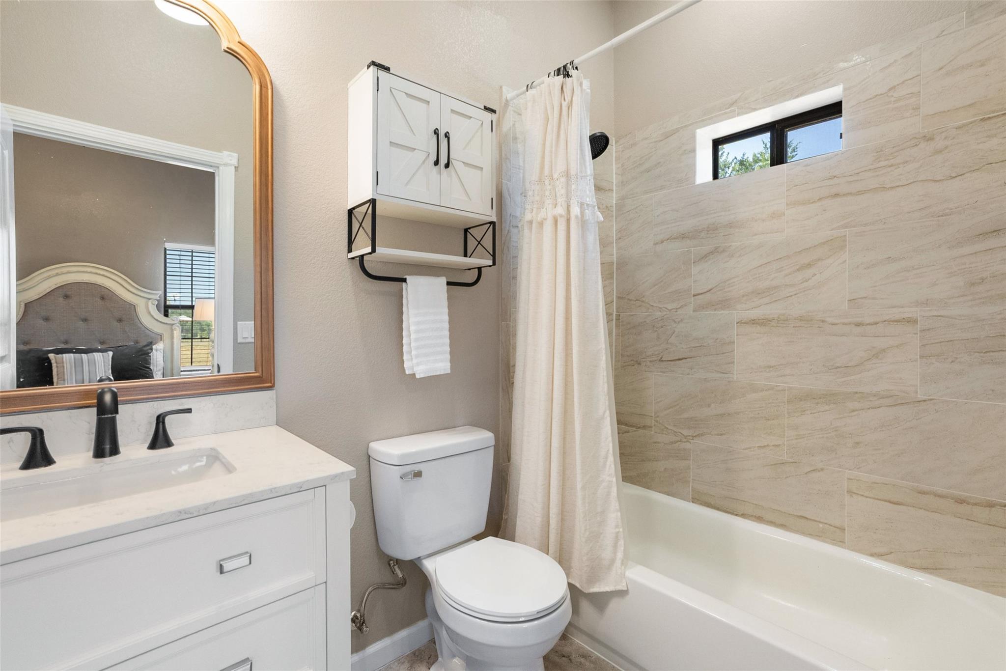 108 High Plains Trl, Spicewood, TX 78669