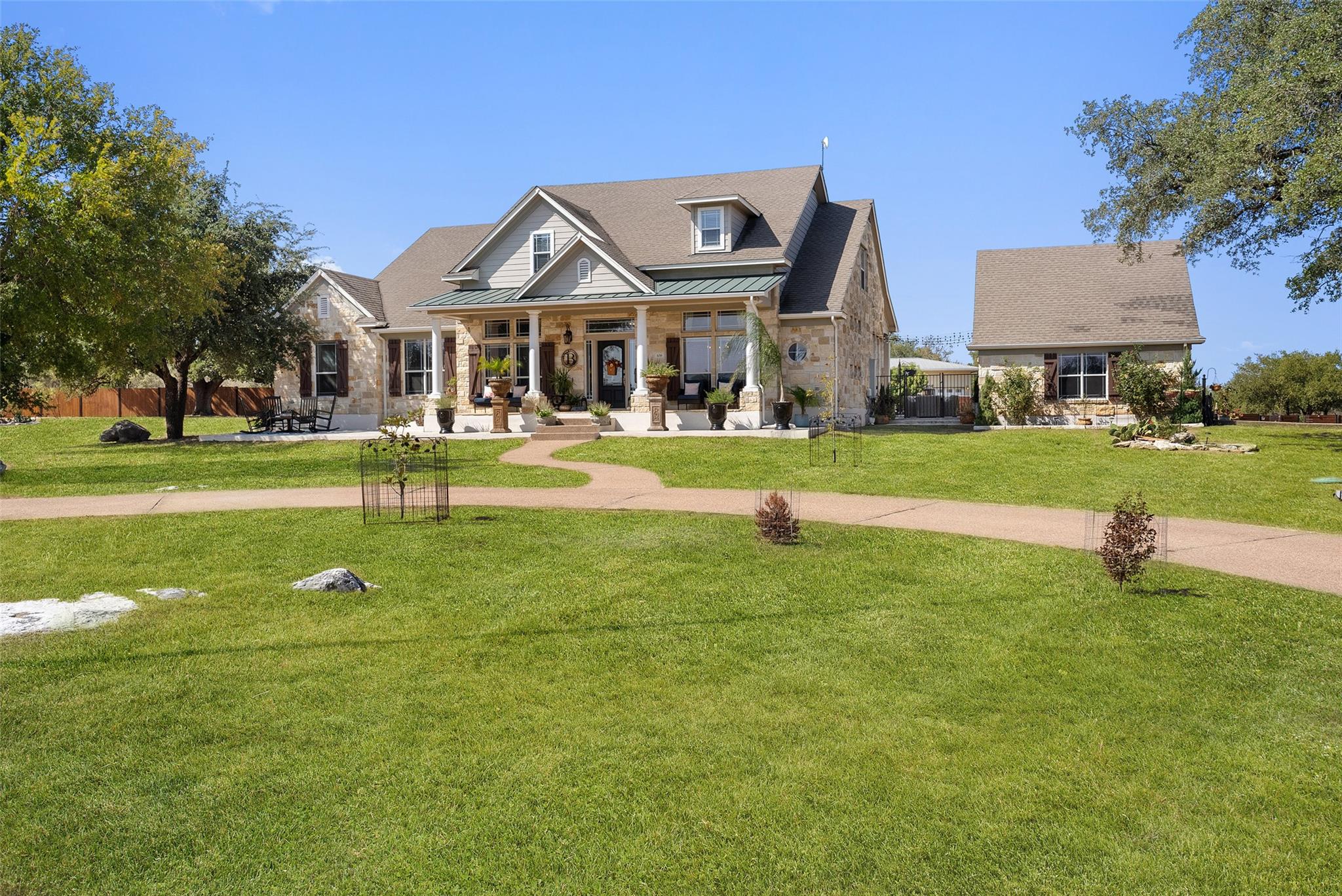 108 High Plains Trl, Spicewood, TX 78669