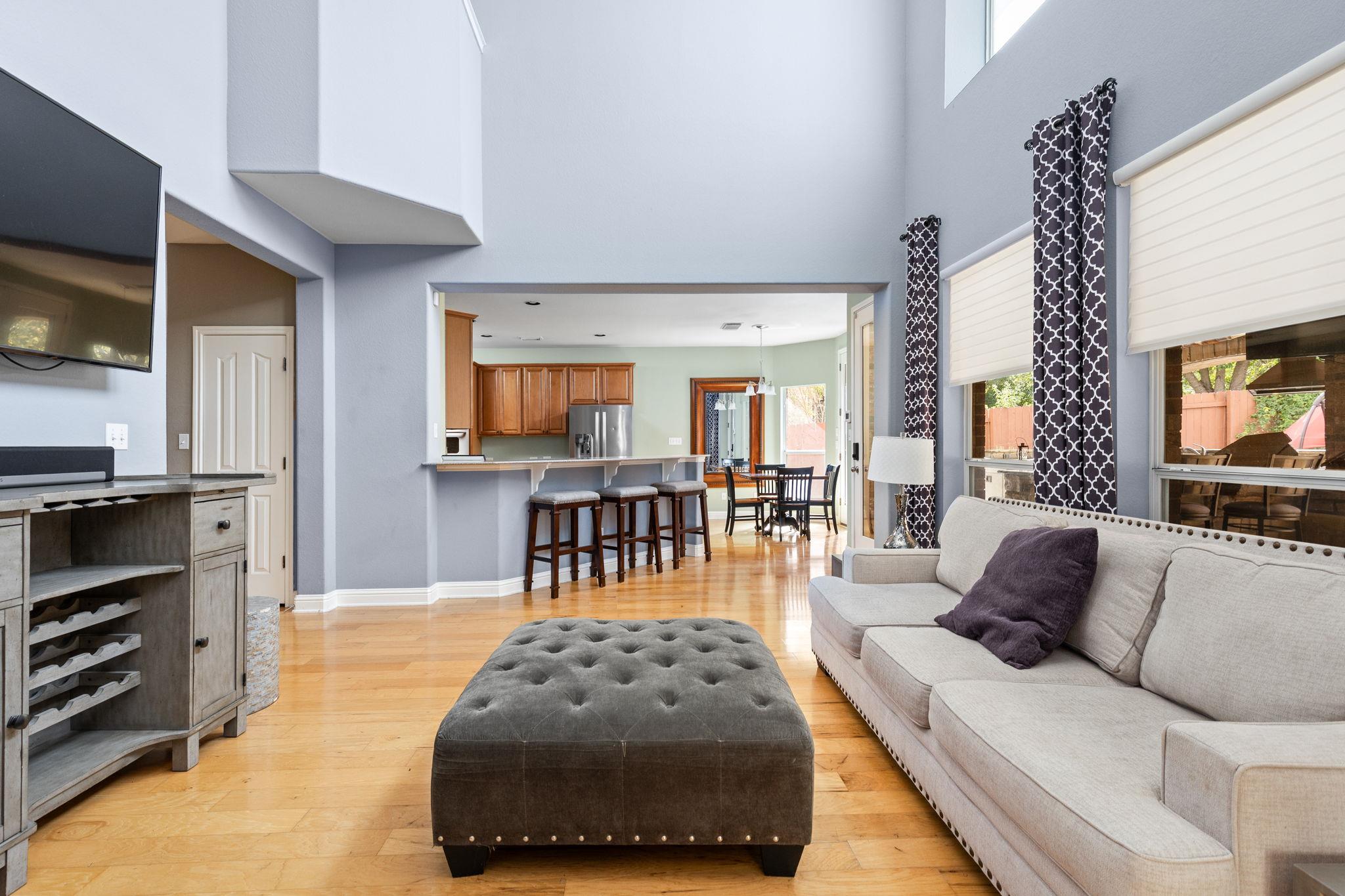 7109 Via Correto Dr, Austin, TX 78749