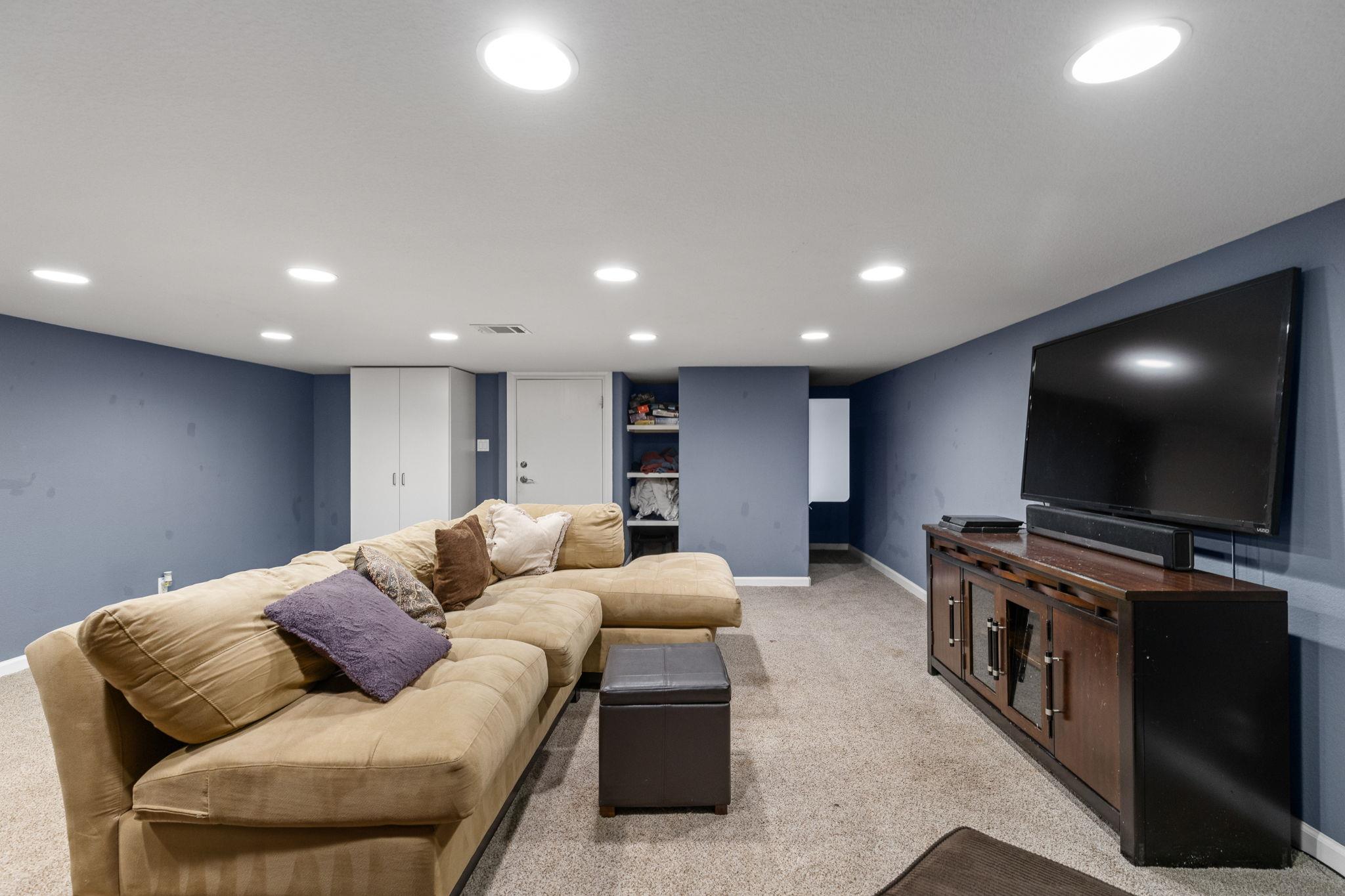 7109 Via Correto Dr, Austin, TX 78749