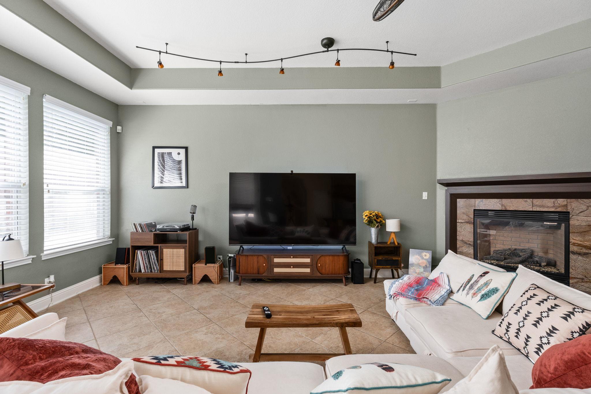 7109 Via Correto Dr, Austin, TX 78749