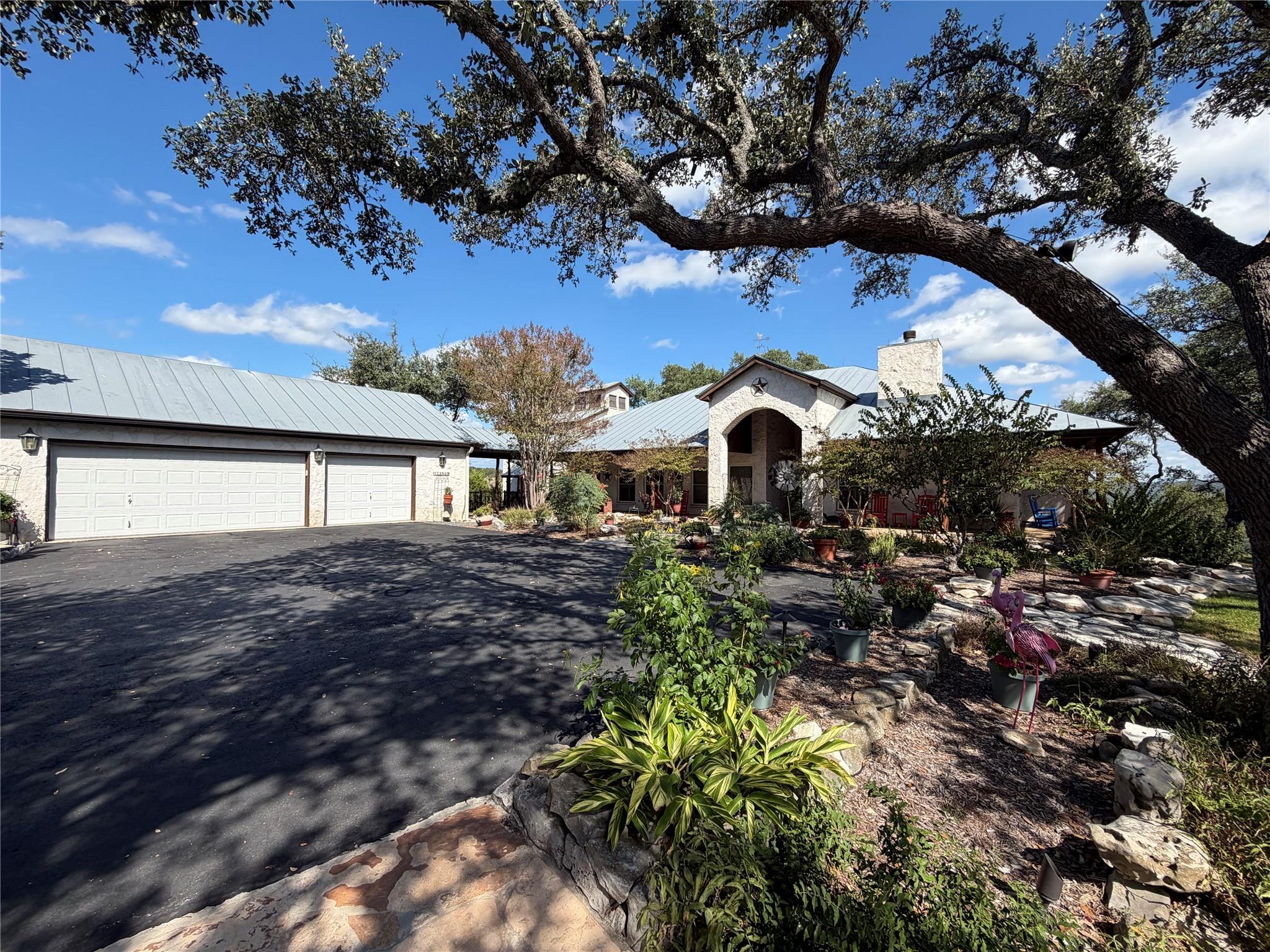 2755 Skyline Dr, Canyon Lake, TX 78133