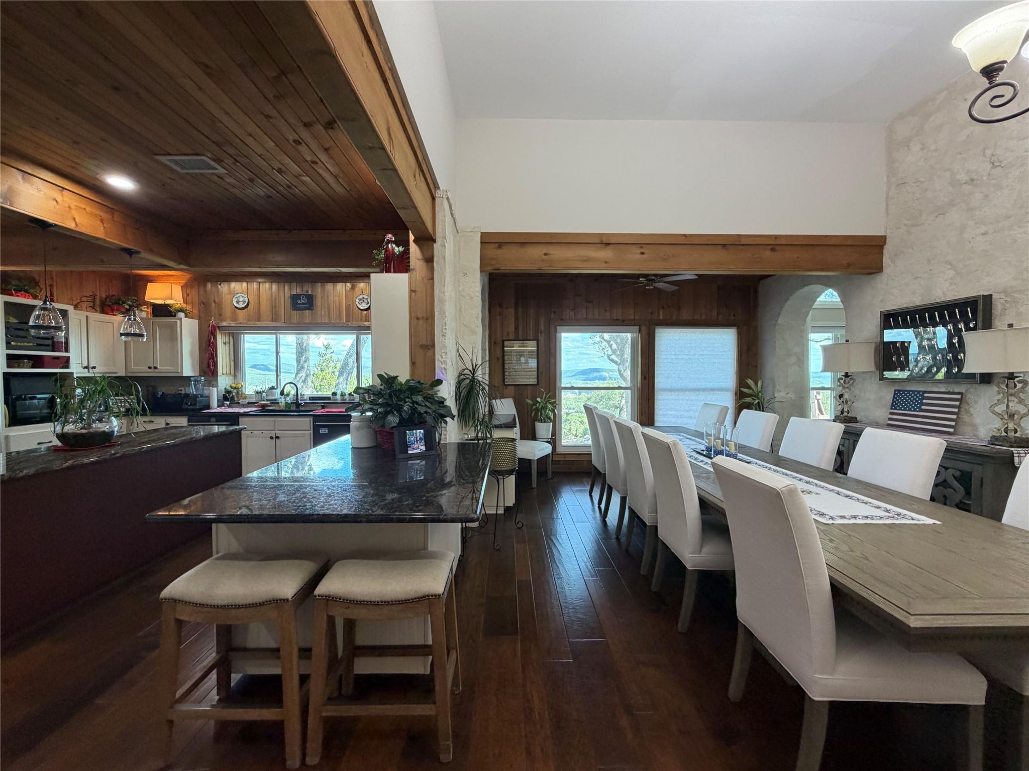 2755 Skyline Dr, Canyon Lake, TX 78133