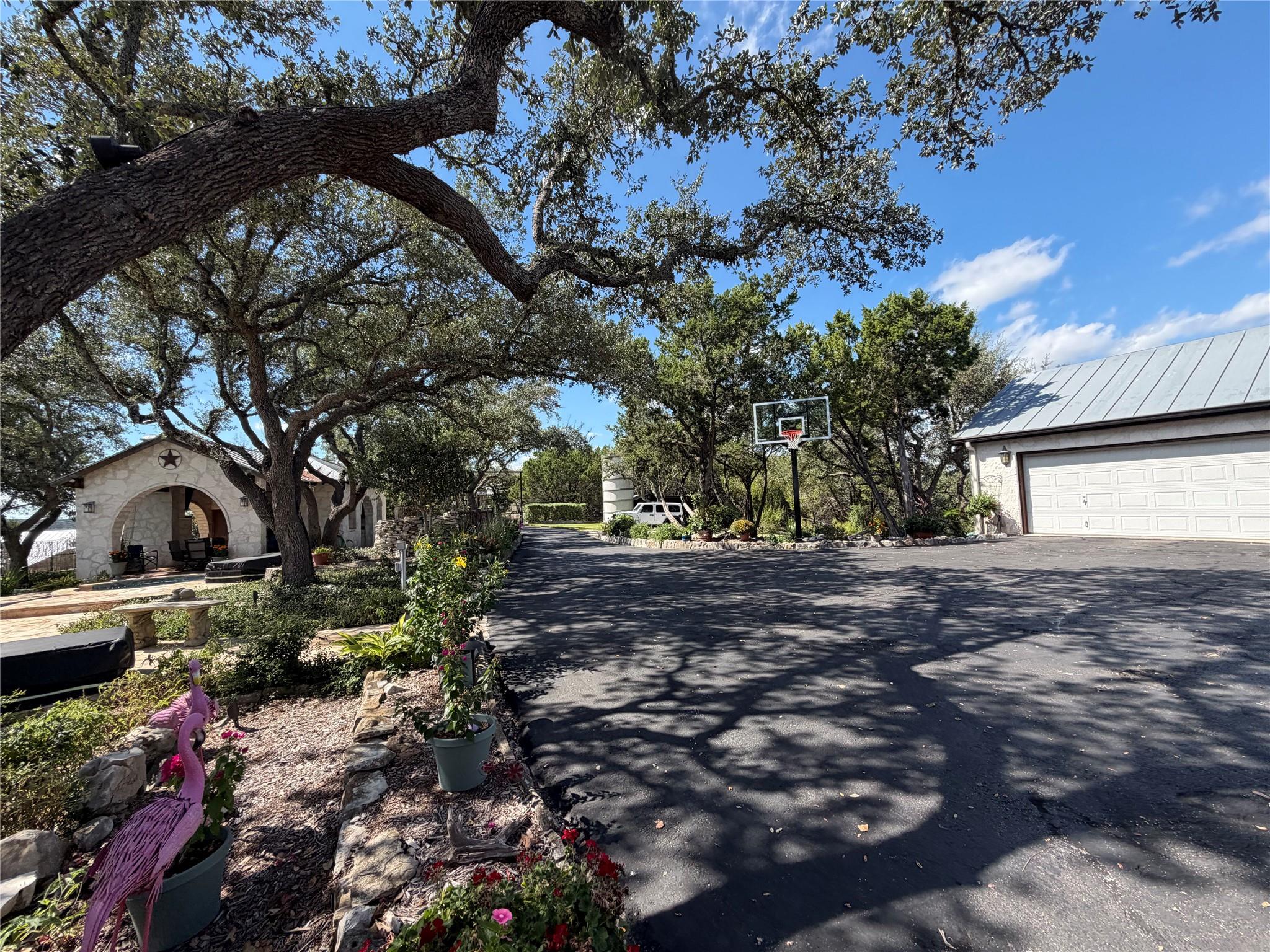 2755 Skyline Dr, Canyon Lake, TX 78133