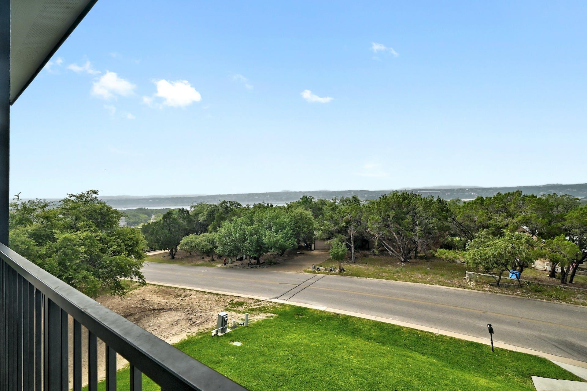 18502 Venture Dr Dr, Point Venture, TX 78645