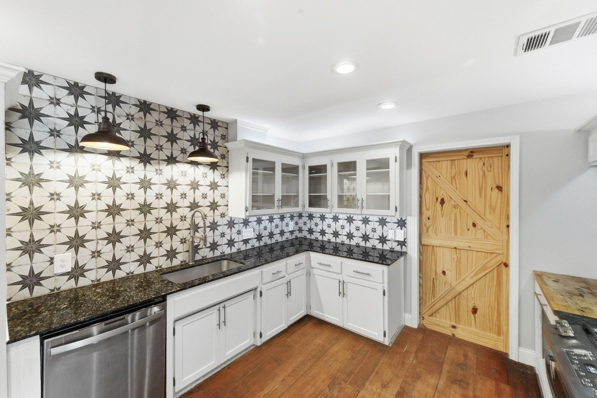 7804 Phoenix Pass, Austin, TX 78737