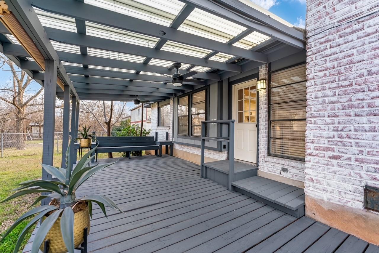 208 Woodmont Dr, Georgetown, TX 78628