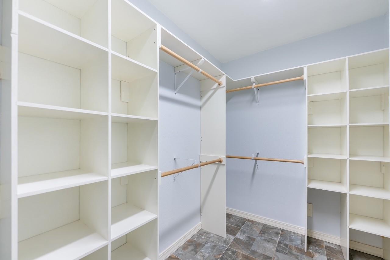 208 Woodmont Dr, Georgetown, TX 78628