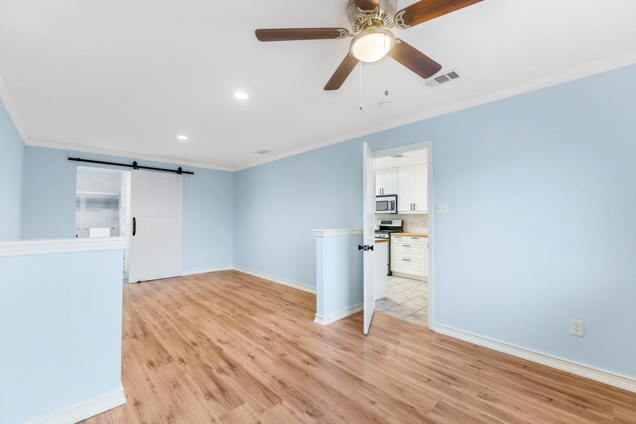 208 Woodmont Dr, Georgetown, TX 78628