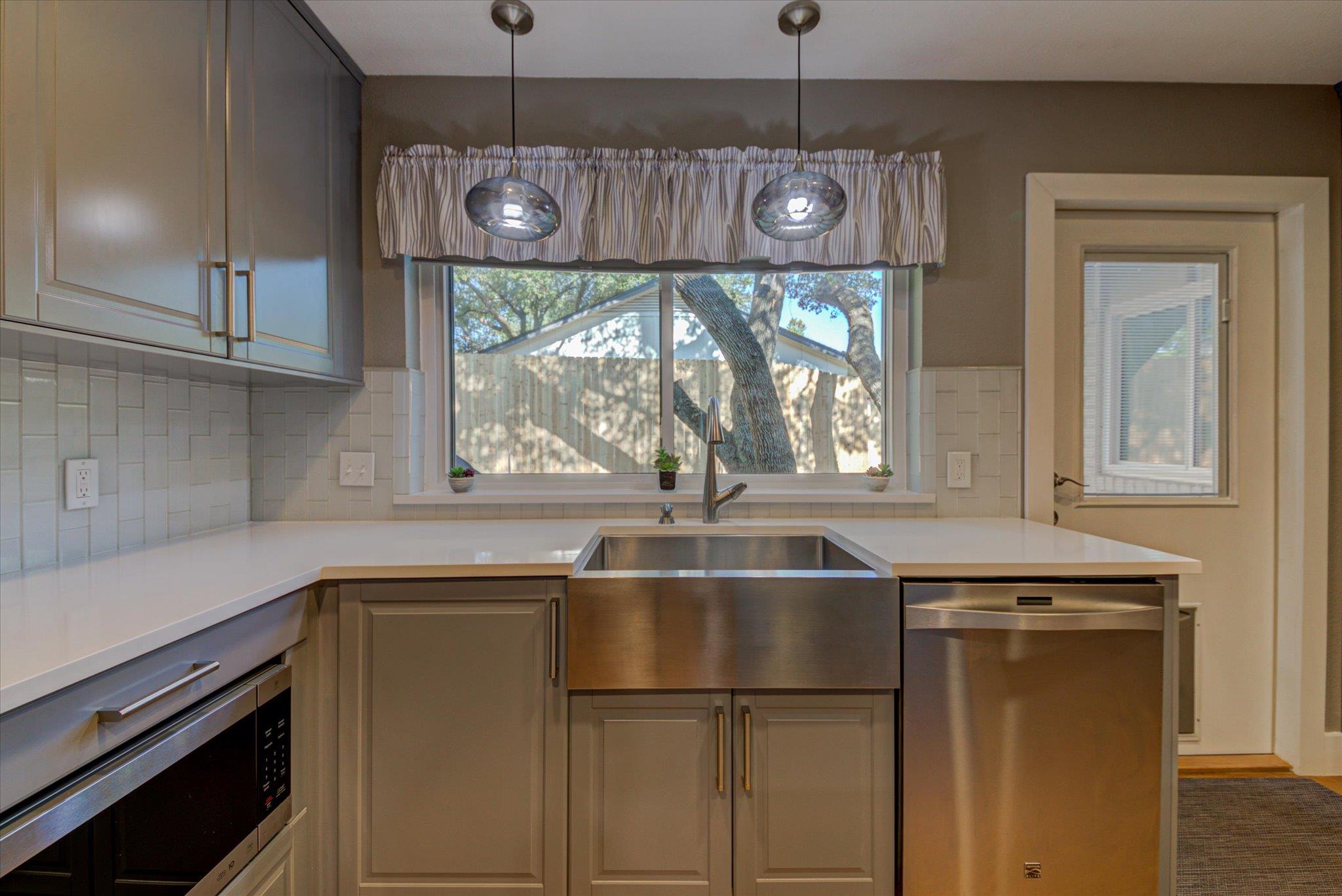 2713 Bryonhall Dr, Austin, TX 78745