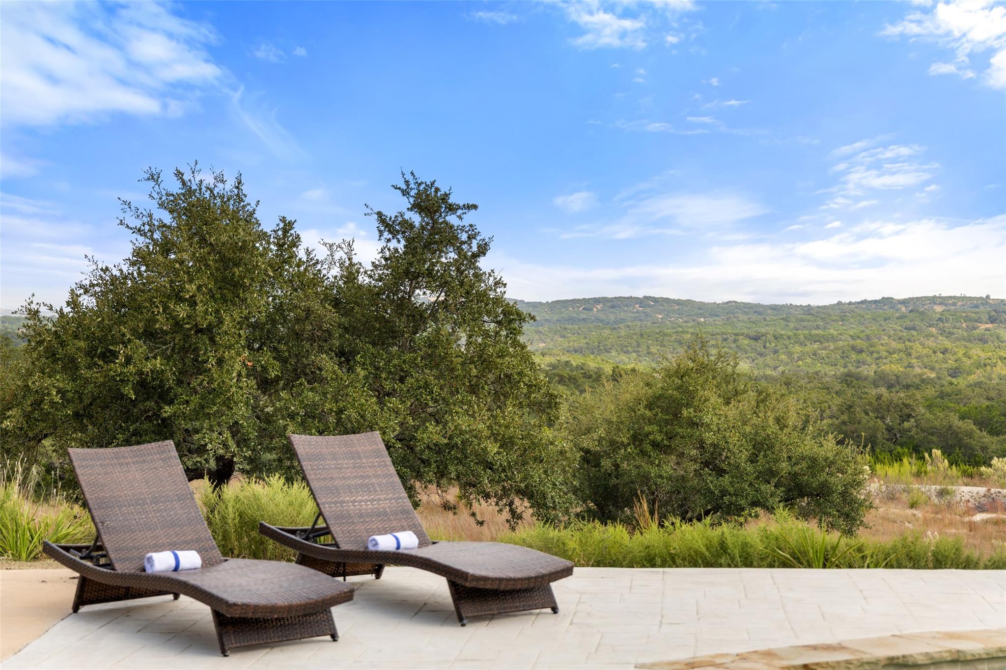 3108 Rolling Hills Rd, Blanco, TX 78606