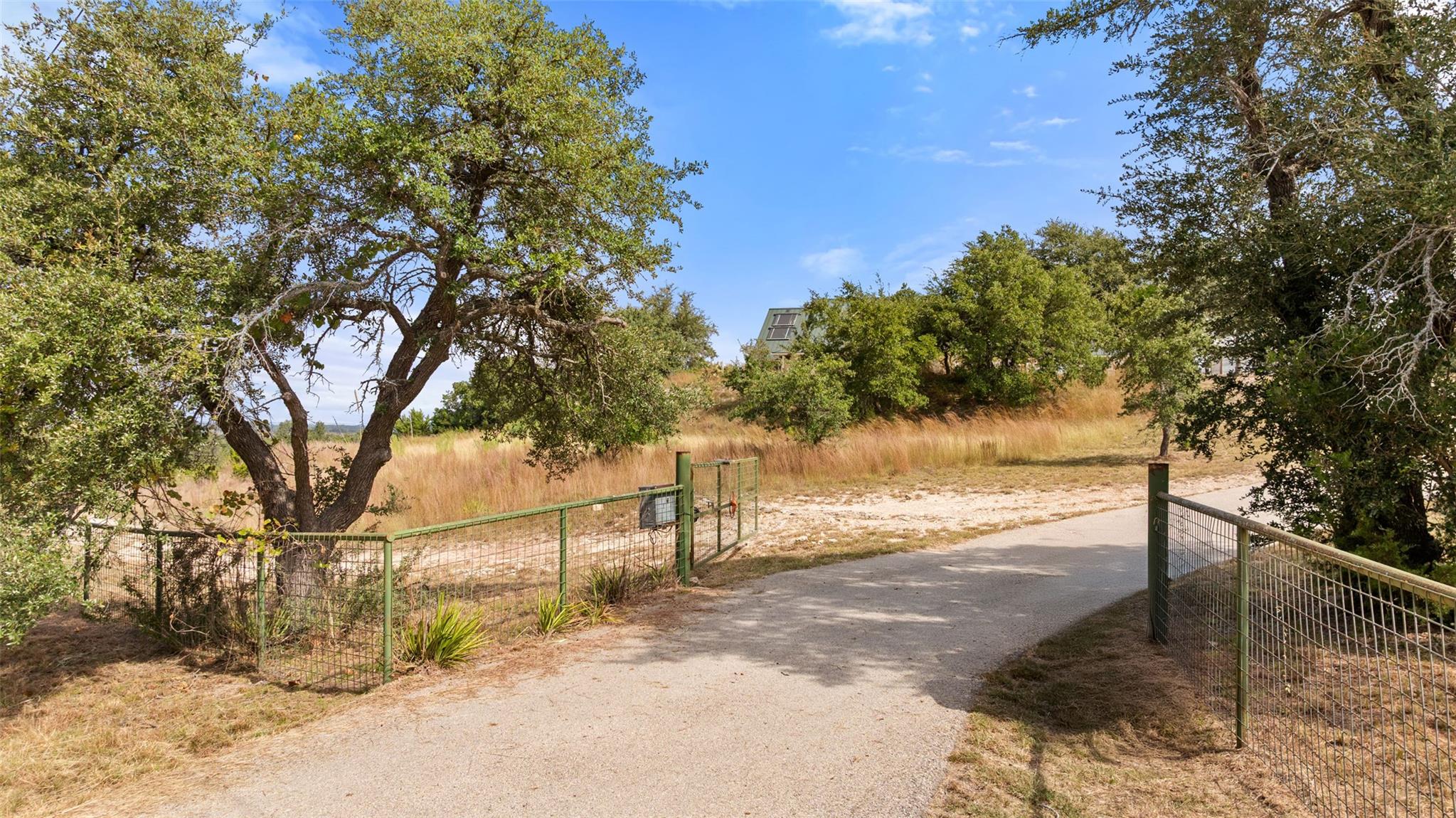 3108 Rolling Hills Rd, Blanco, TX 78606