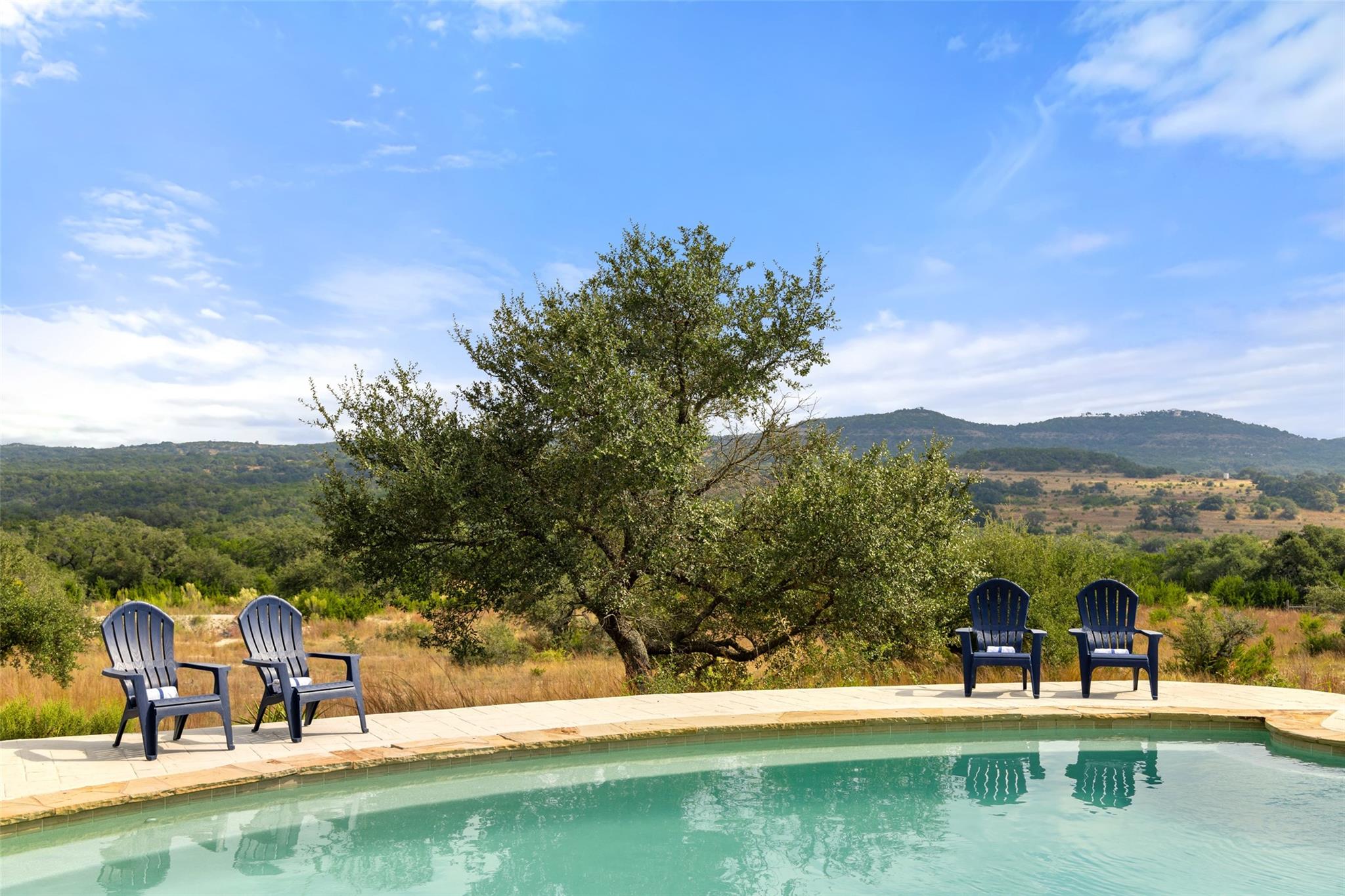 3108 Rolling Hills Rd, Blanco, TX 78606