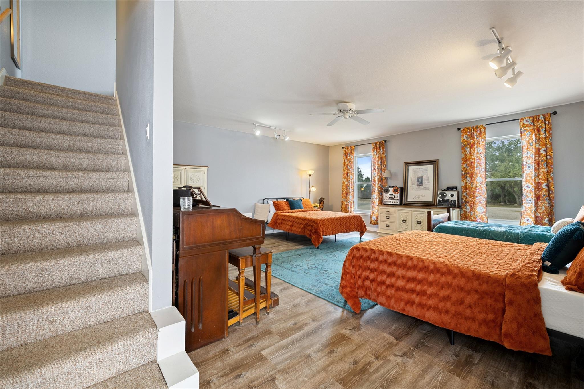 3108 Rolling Hills Rd, Blanco, TX 78606