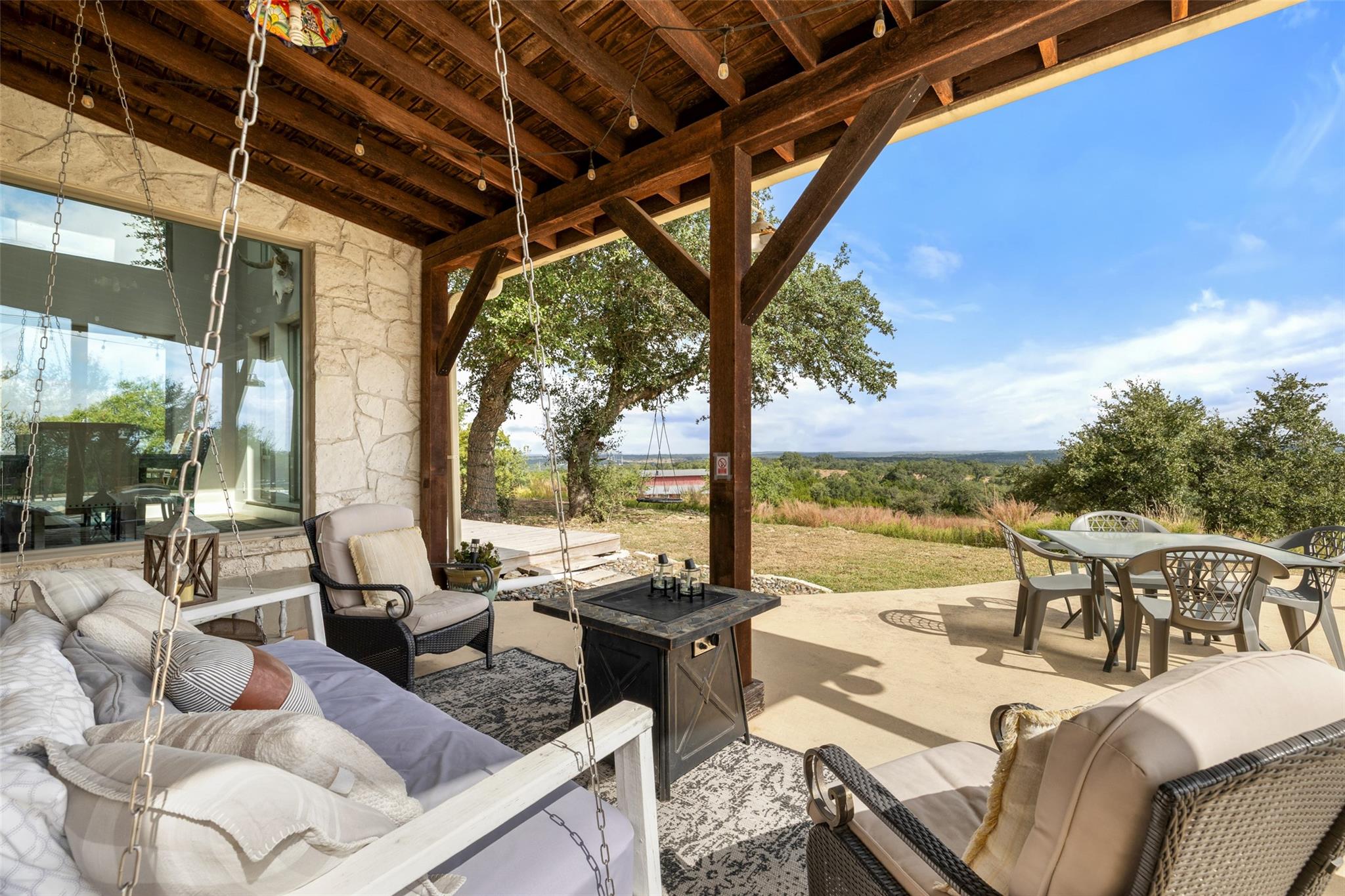3108 Rolling Hills Rd, Blanco, TX 78606