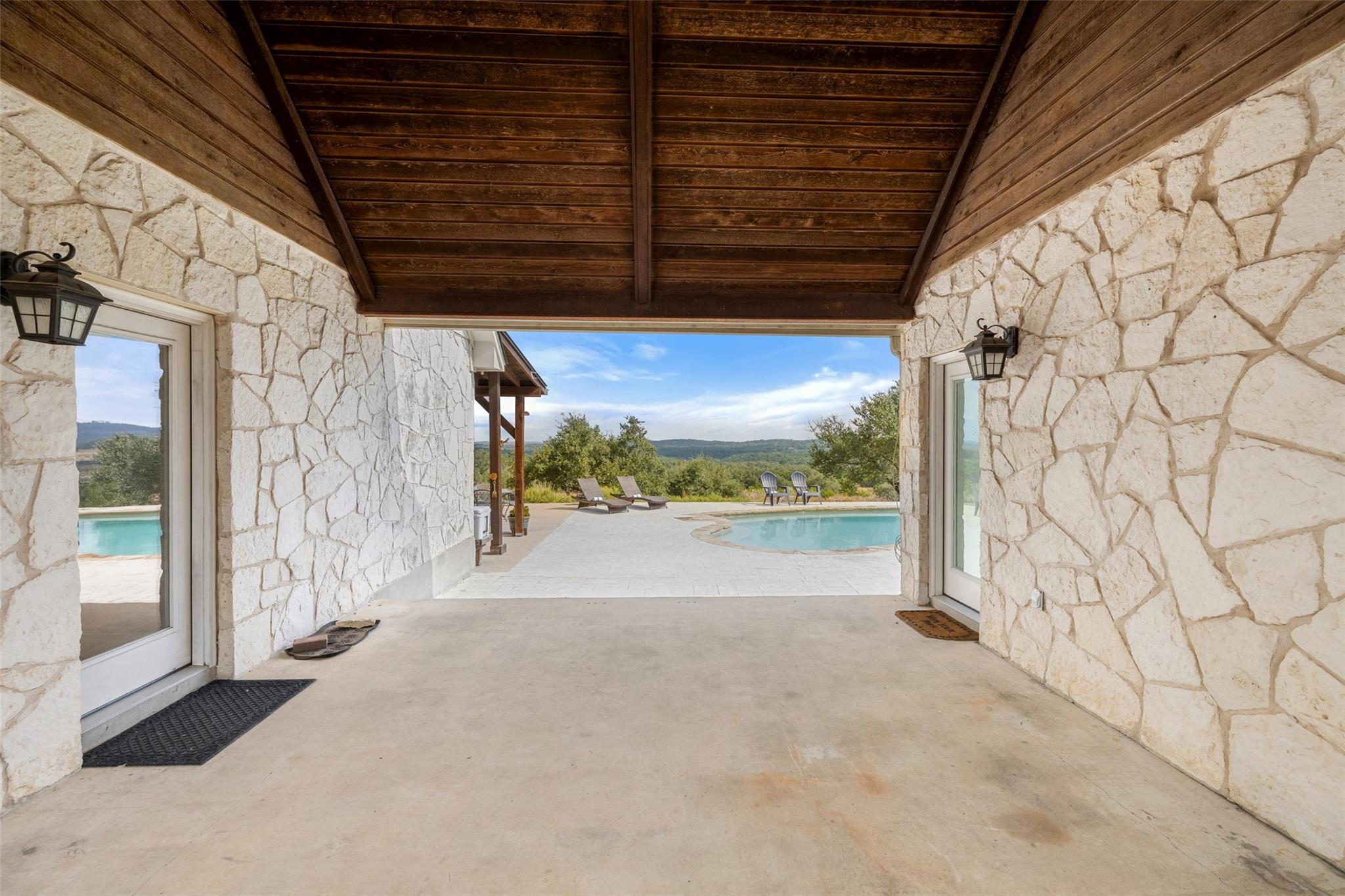 3108 Rolling Hills Rd, Blanco, TX 78606