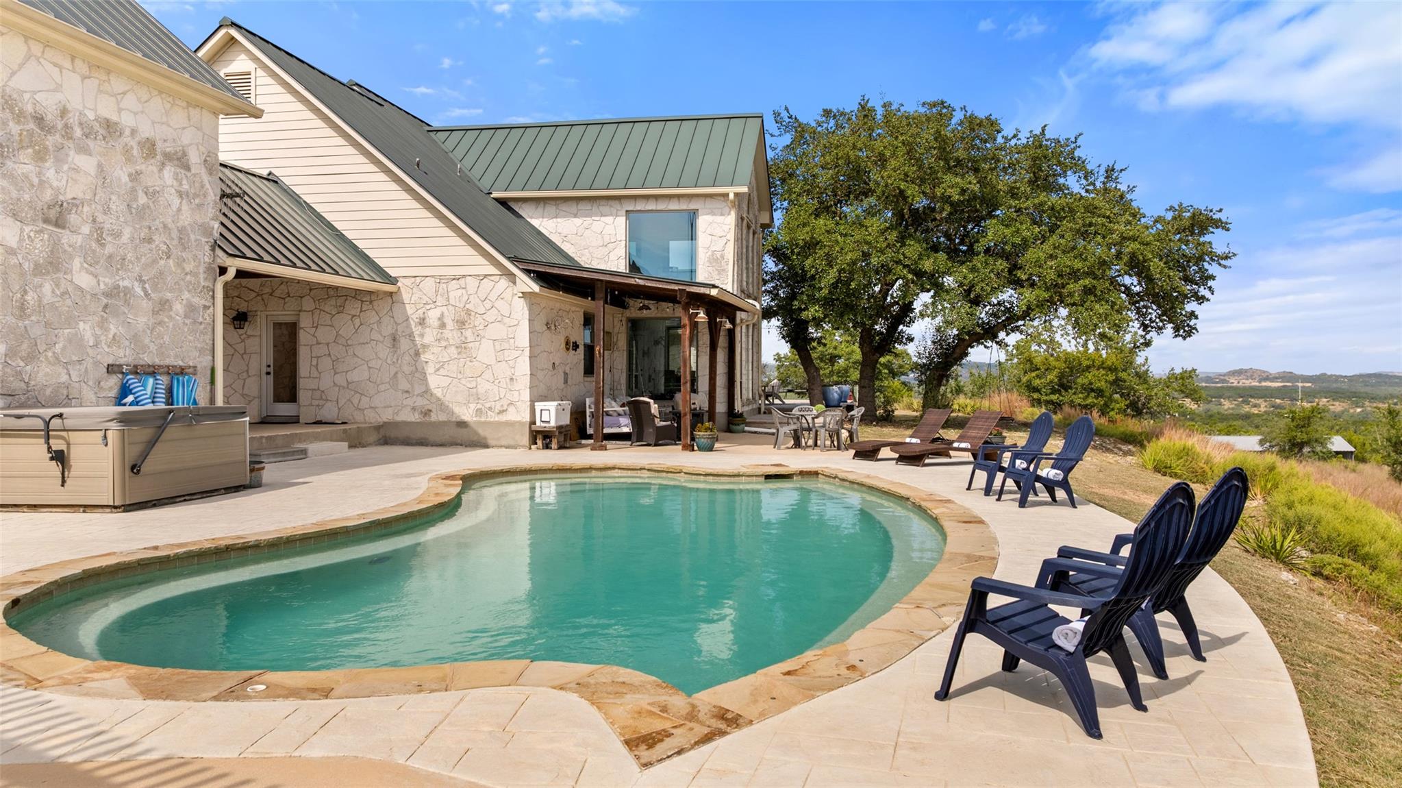 3108 Rolling Hills Rd, Blanco, TX 78606