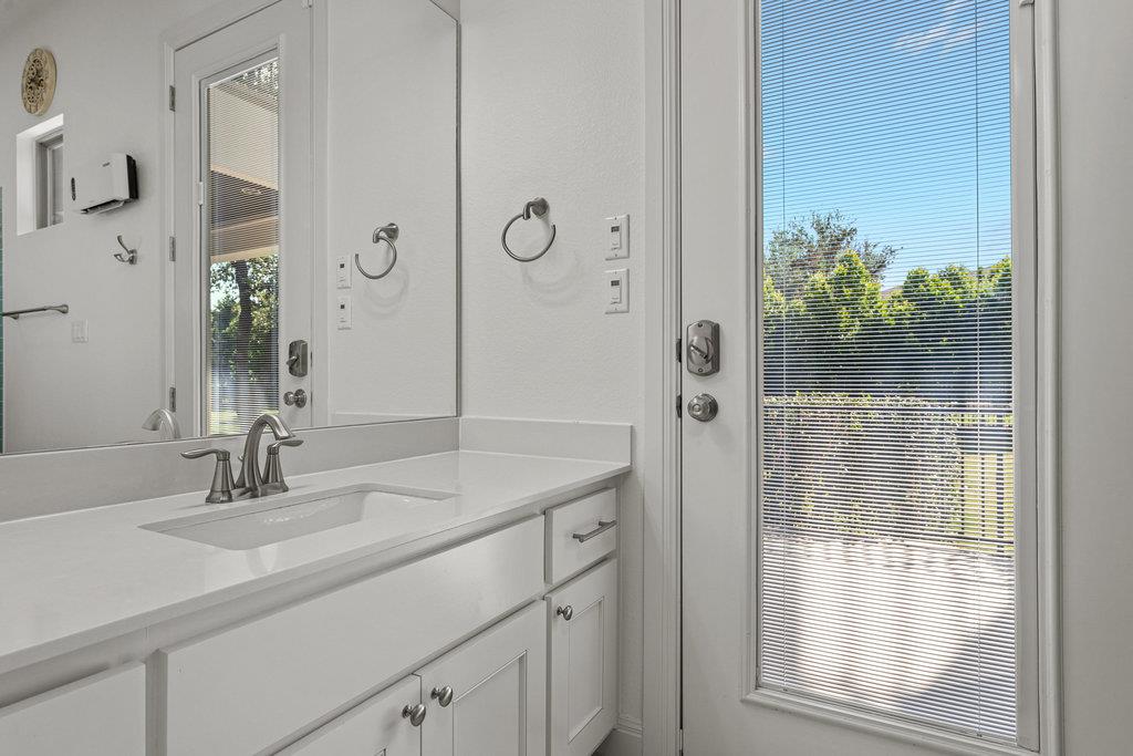 406 Woodside Ter, Austin, TX 78738