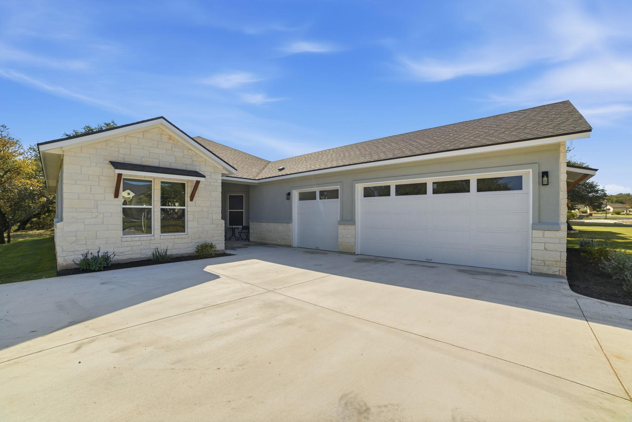 226 Sunday Dr, Burnet, TX 78611