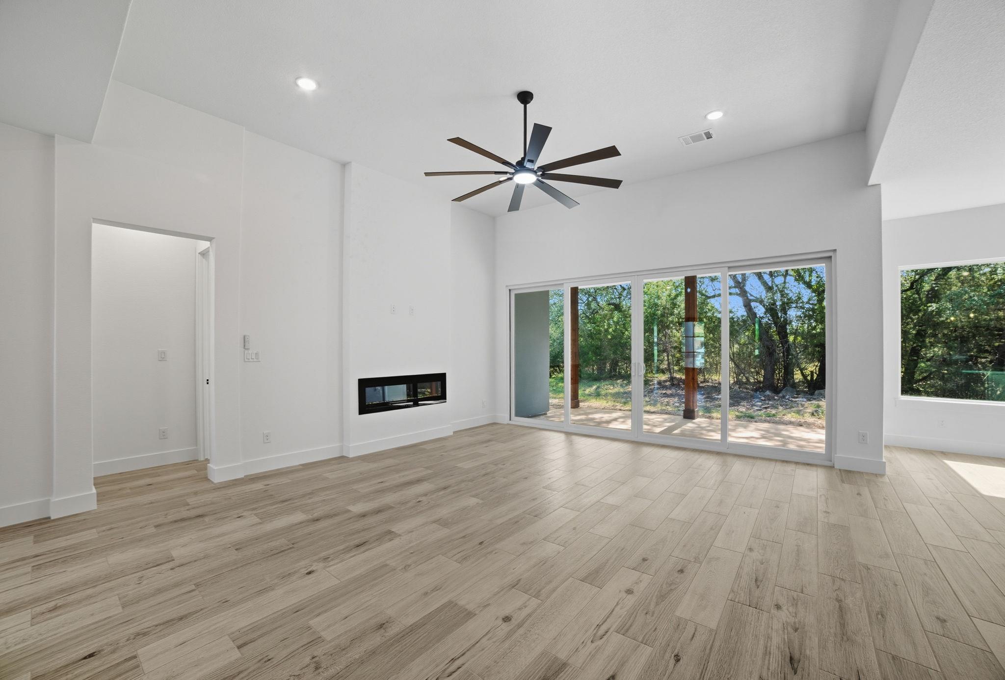 226 Sunday Dr, Burnet, TX 78611