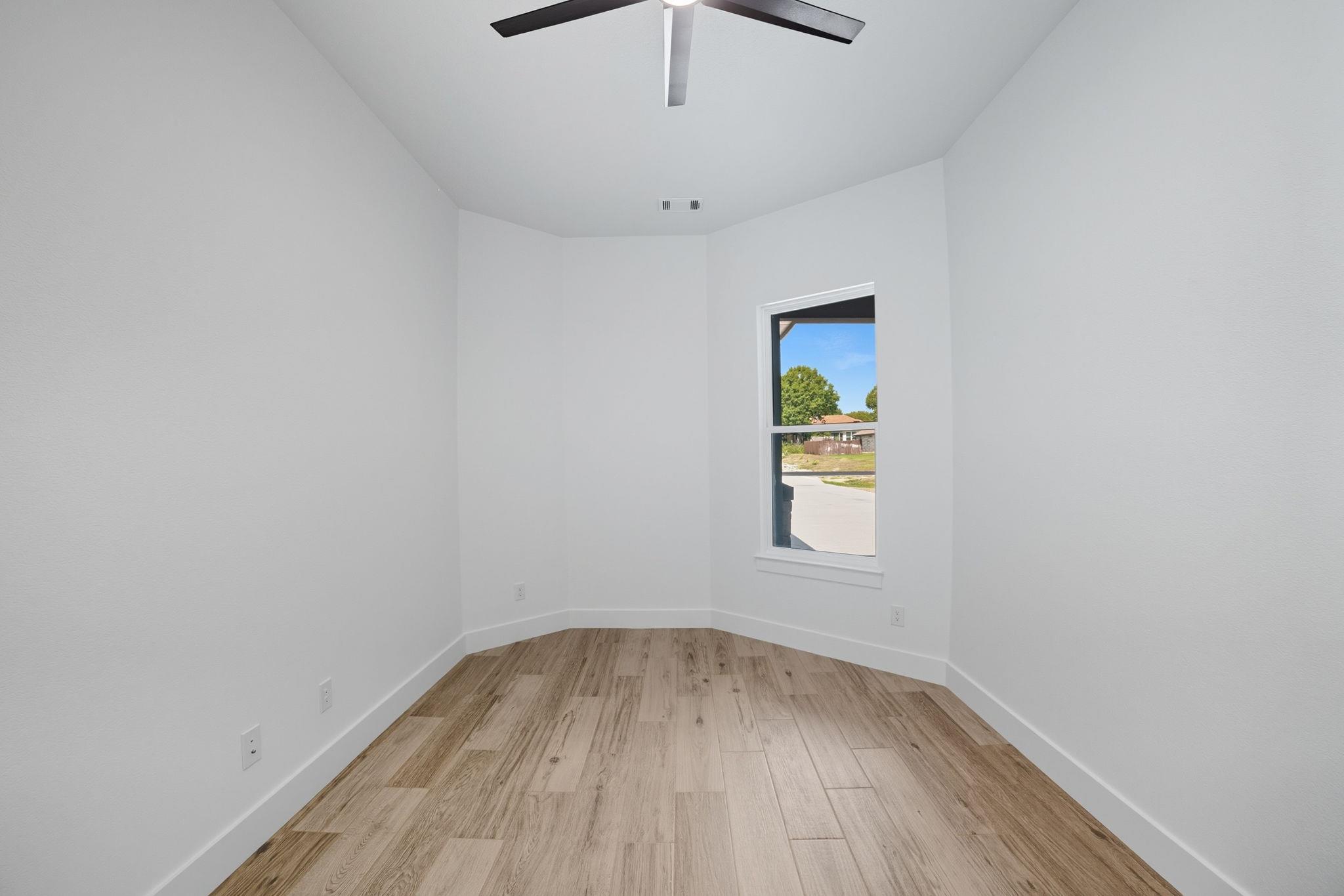 226 Sunday Dr, Burnet, TX 78611