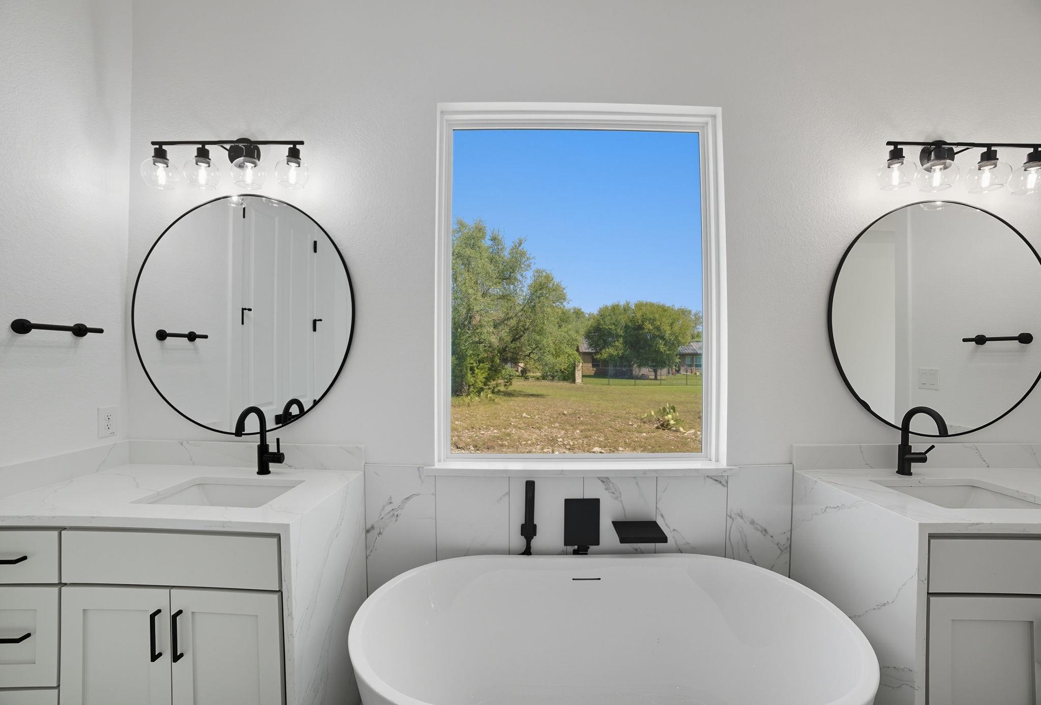 226 Sunday Dr, Burnet, TX 78611