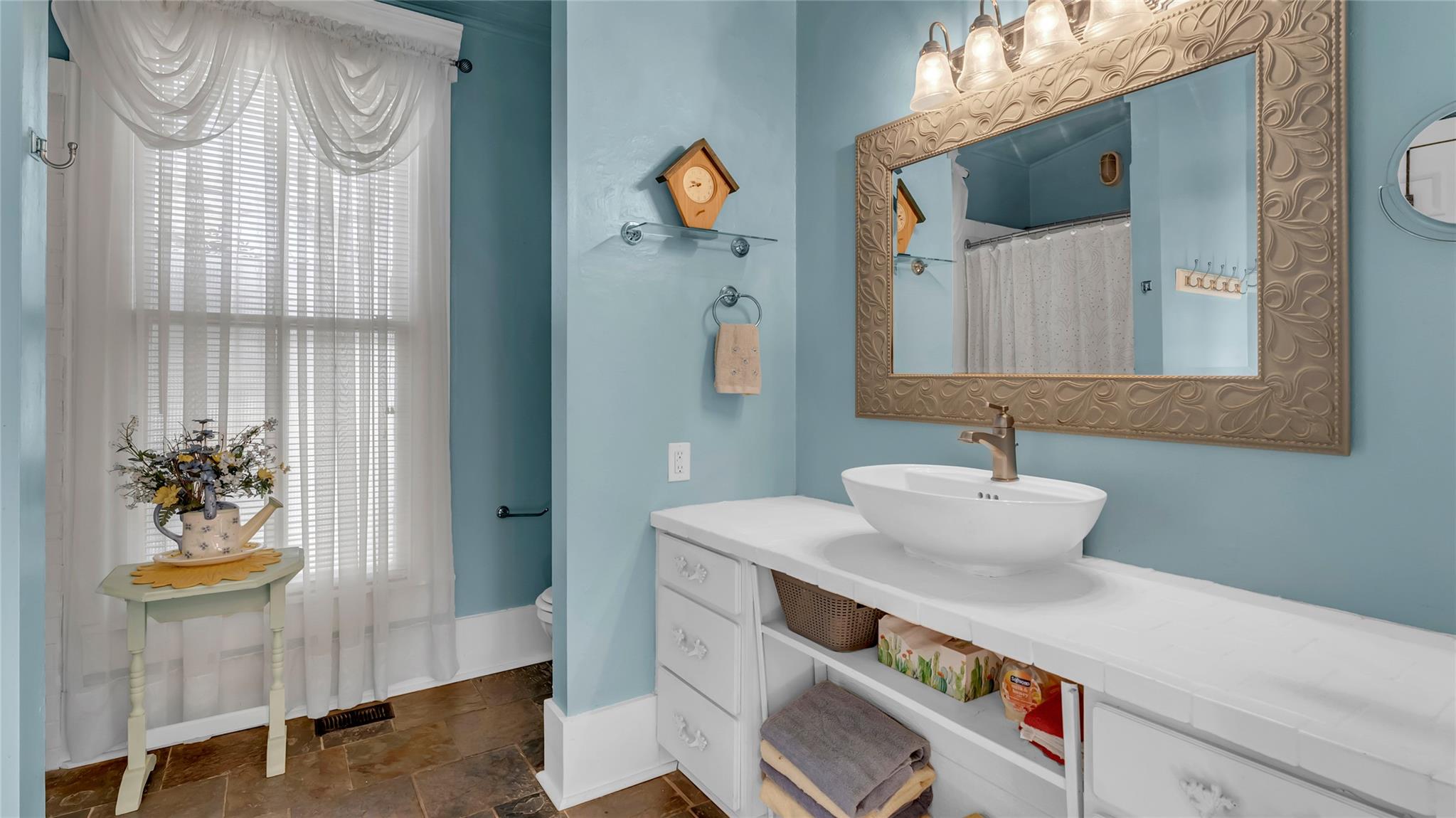 309 N Boundary St, Burnet, TX 78611