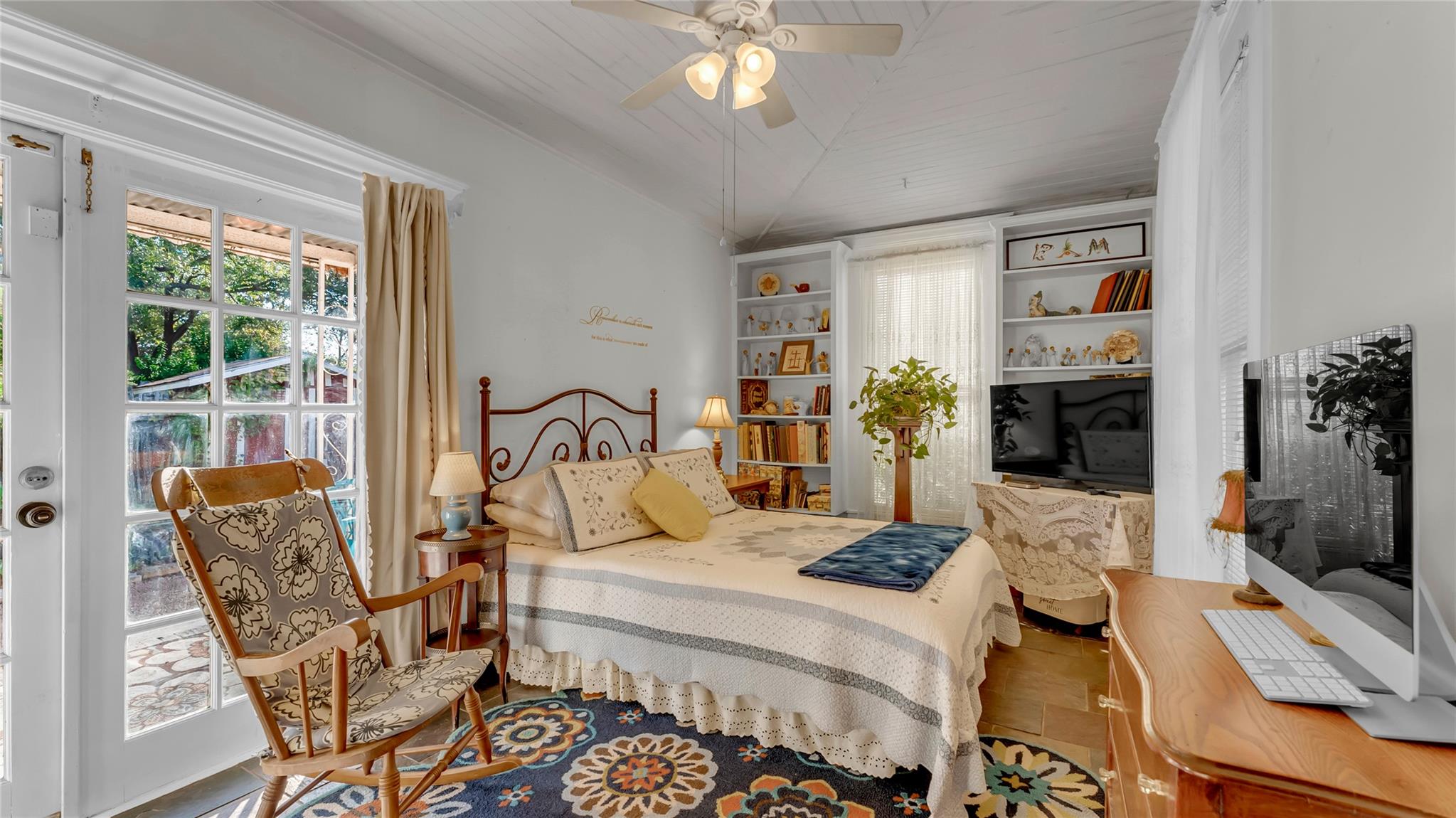 309 N Boundary St, Burnet, TX 78611