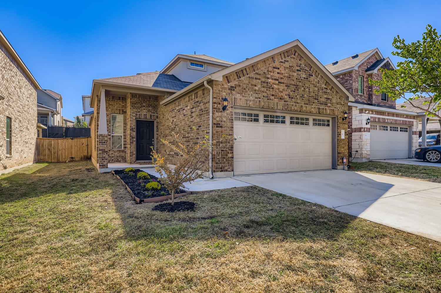1050 Kenney Fort Xing # 5, Round Rock, TX 78665
