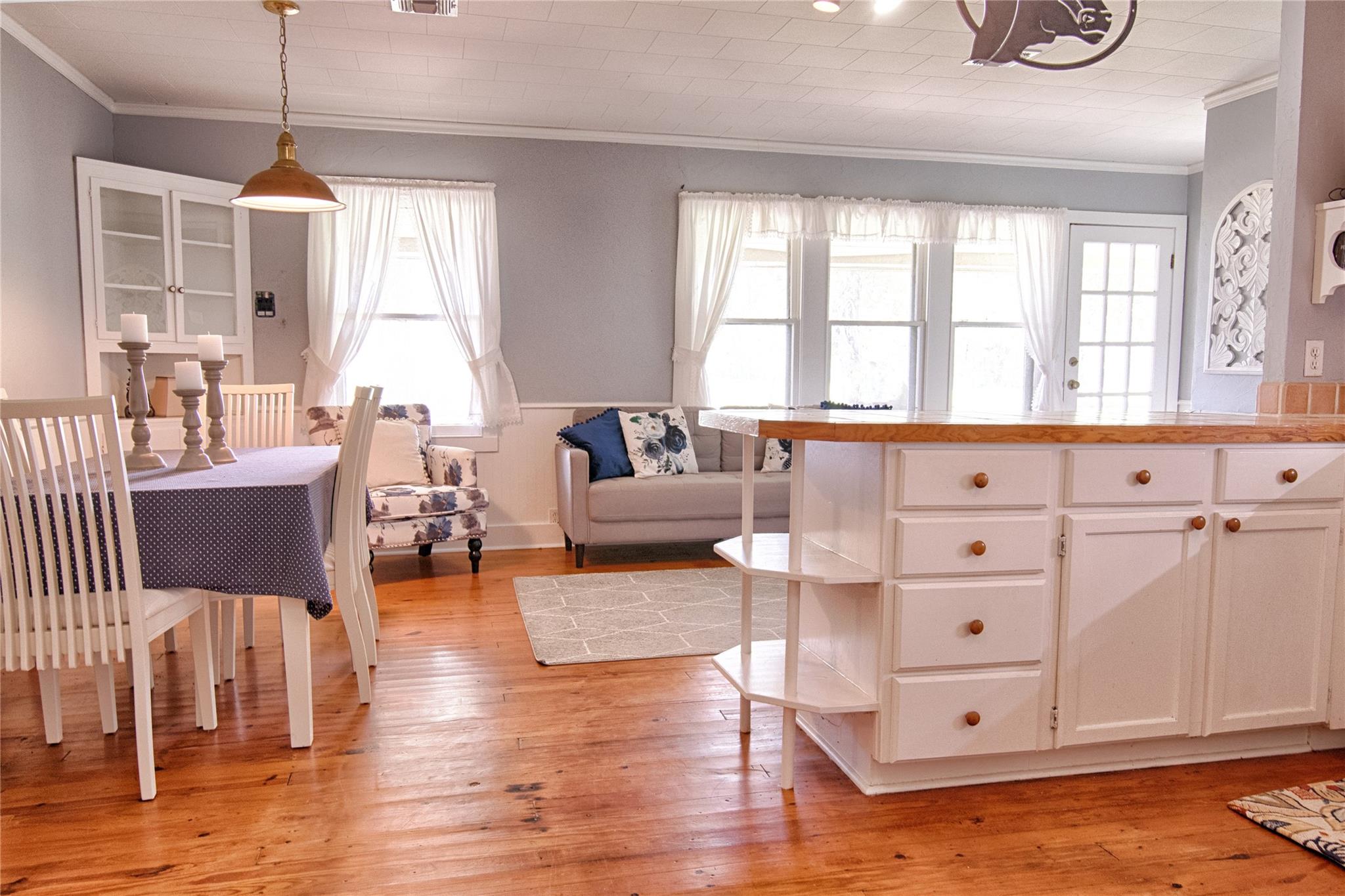 6750 Three Mile Rd, Flatonia, TX 78941