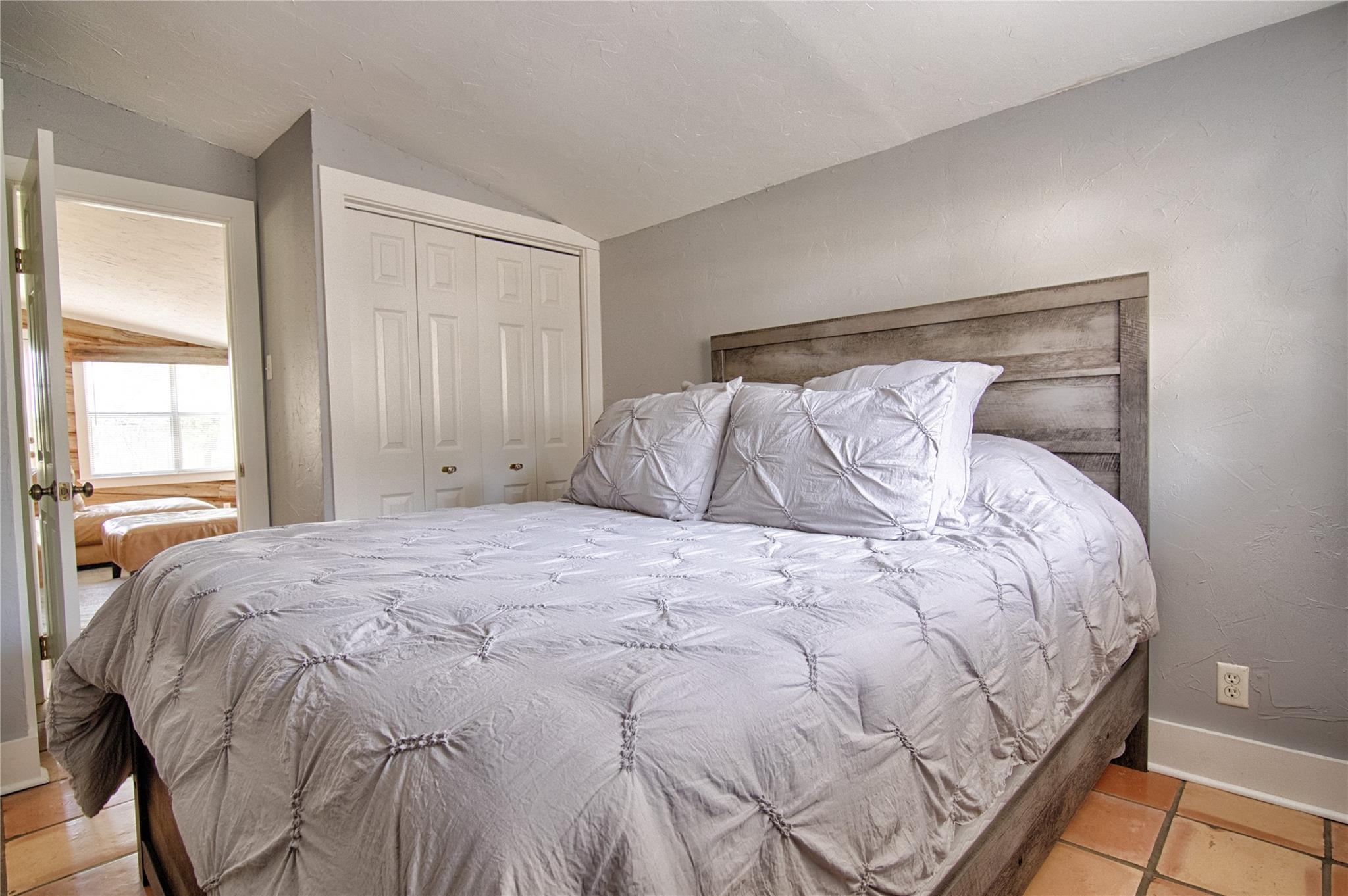 6750 Three Mile Rd, Flatonia, TX 78941