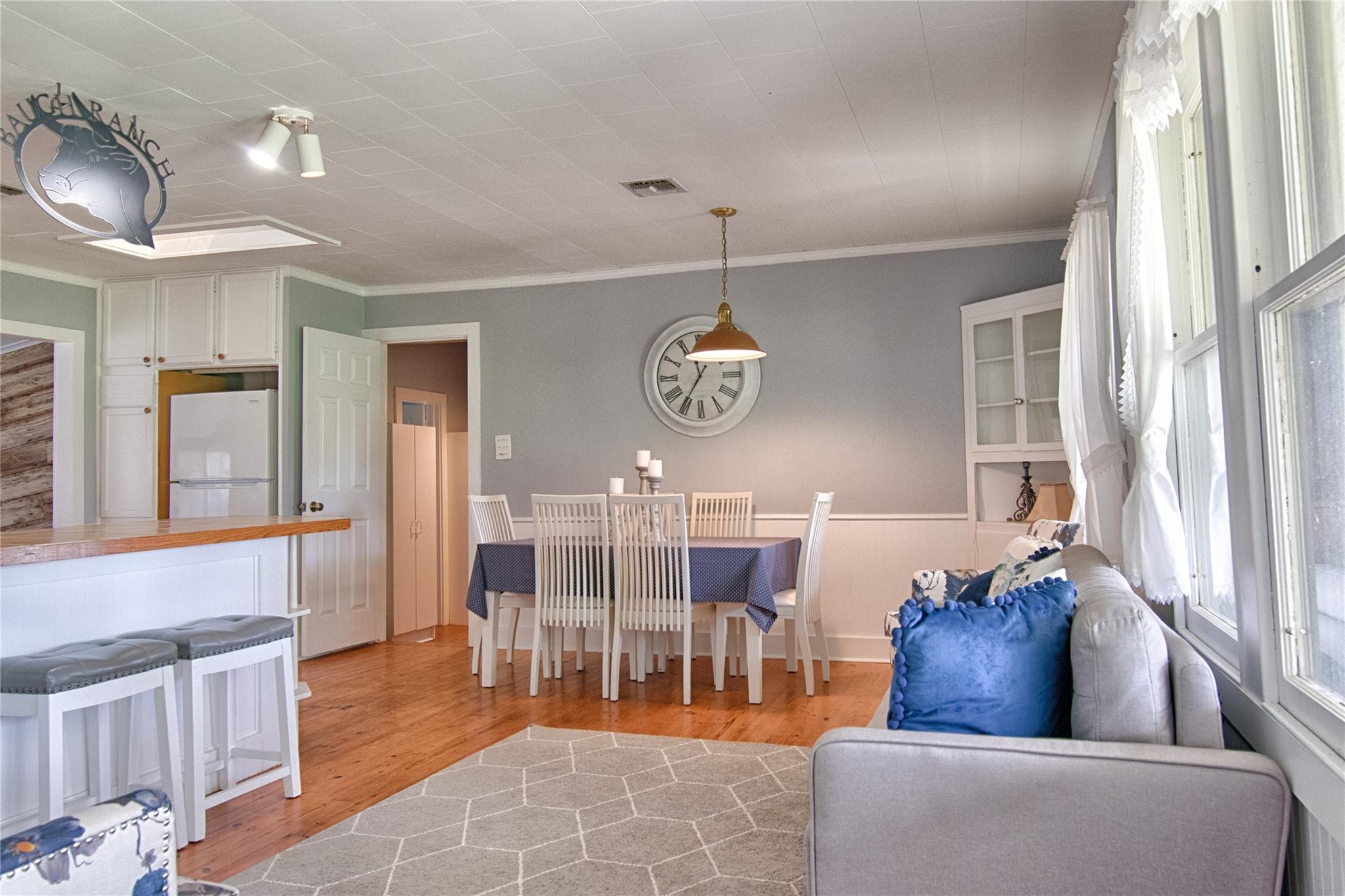 6750 Three Mile Rd, Flatonia, TX 78941