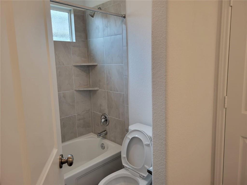 210 Barcelona, Kyle, TX 78640