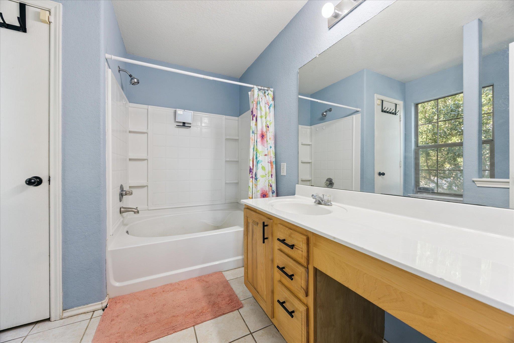 111 Teron Dr, San Marcos, TX 78666