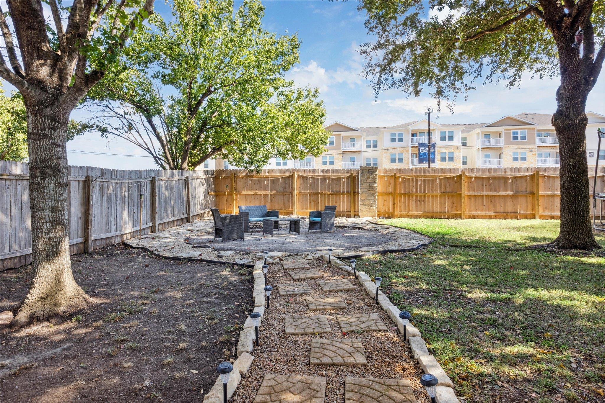 111 Teron Dr, San Marcos, TX 78666