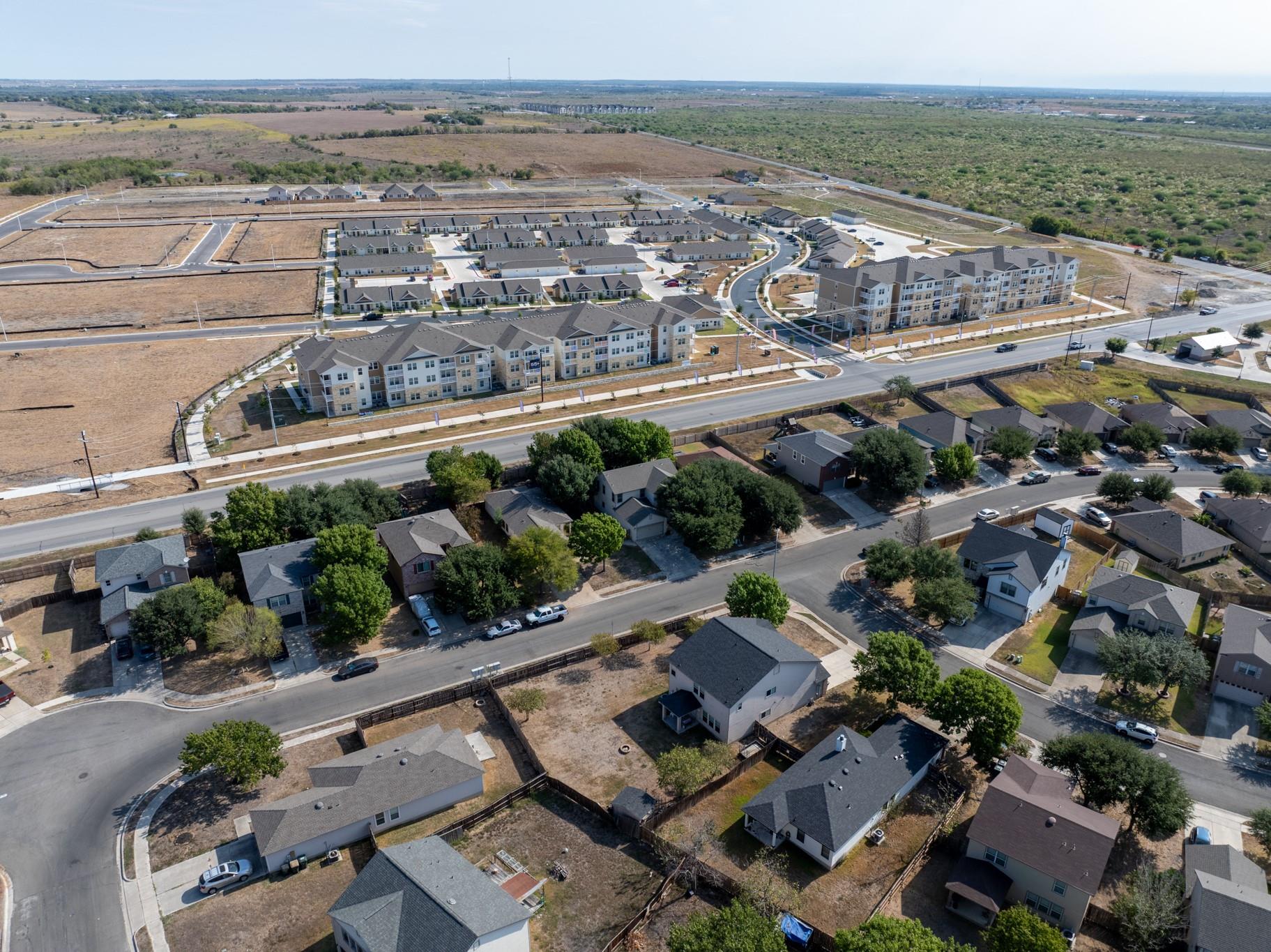 111 Teron Dr, San Marcos, TX 78666