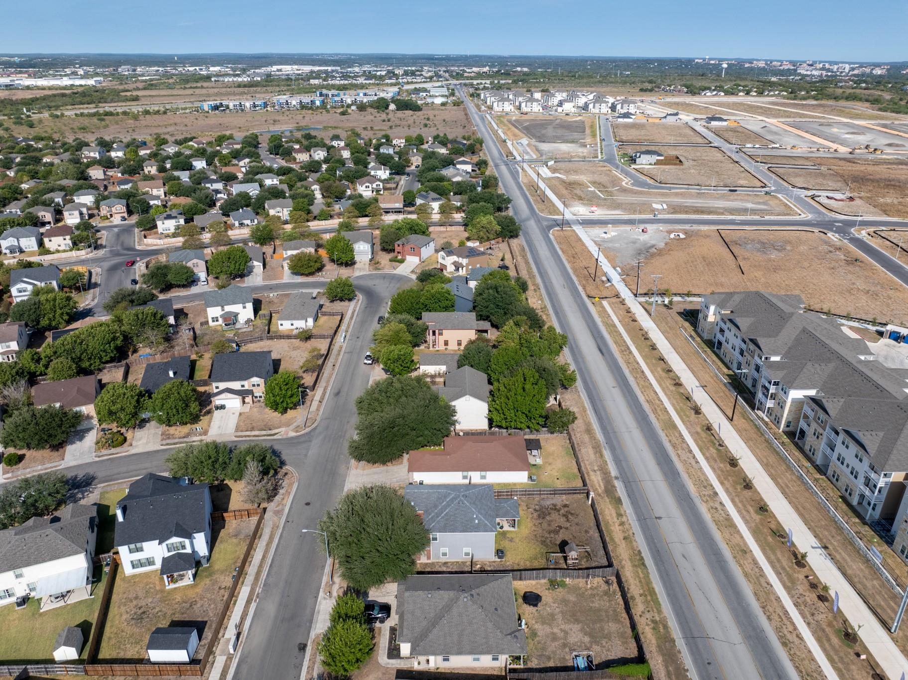 111 Teron Dr, San Marcos, TX 78666