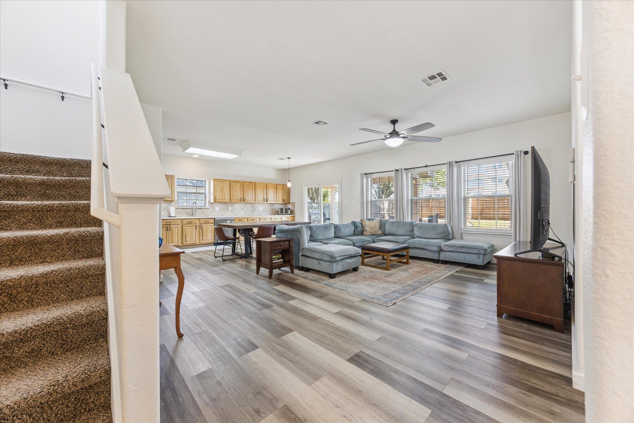 111 Teron Dr, San Marcos, TX 78666